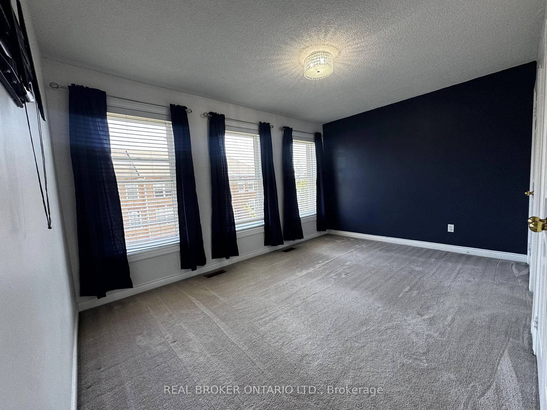 Photo 6 of 72 Wyatt Lane S, Aurora, Bayview Wellington — HOMEH