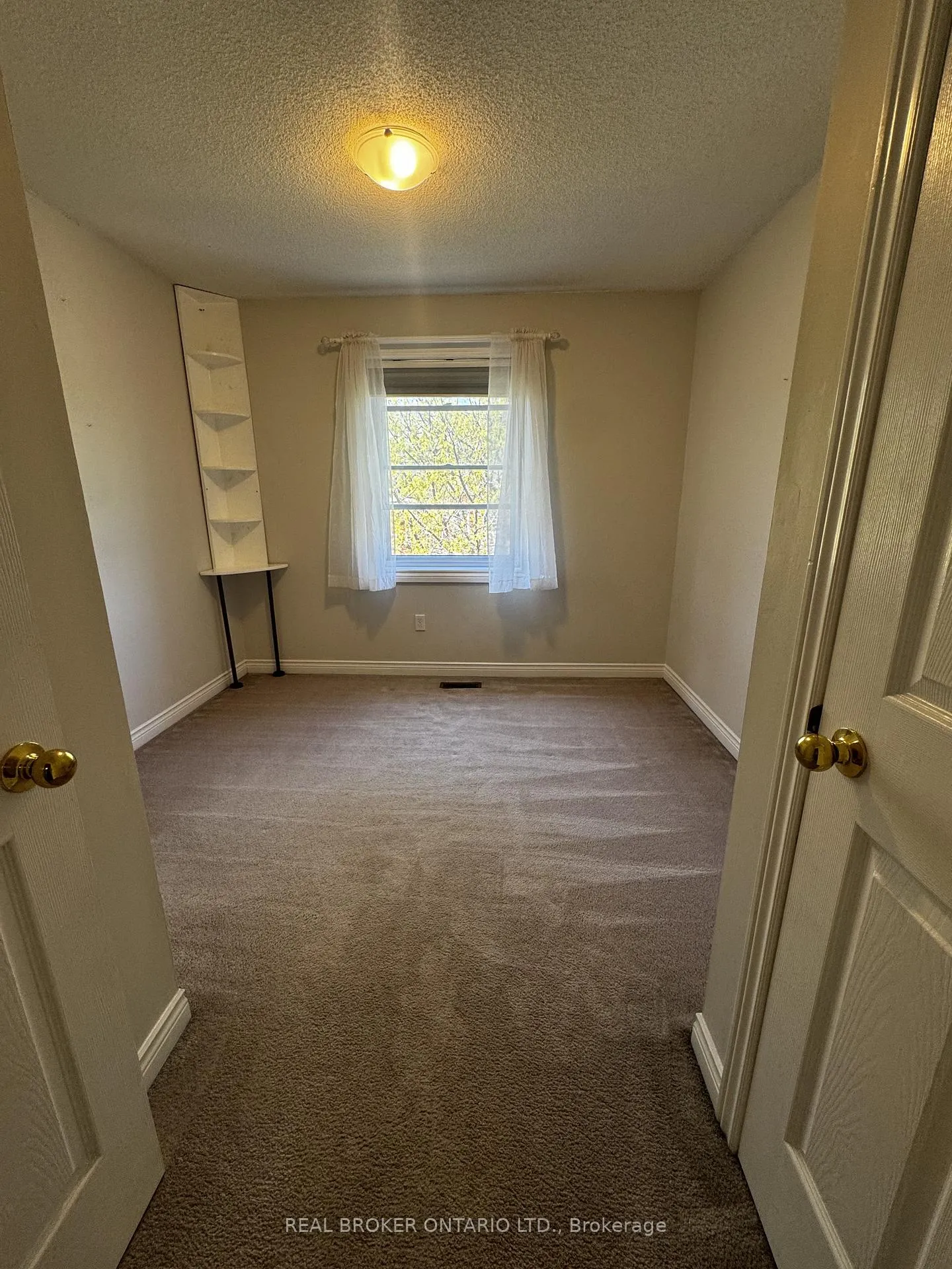 Photo 11 of 72 Wyatt Lane S, Aurora, Bayview Wellington — HOMEH
