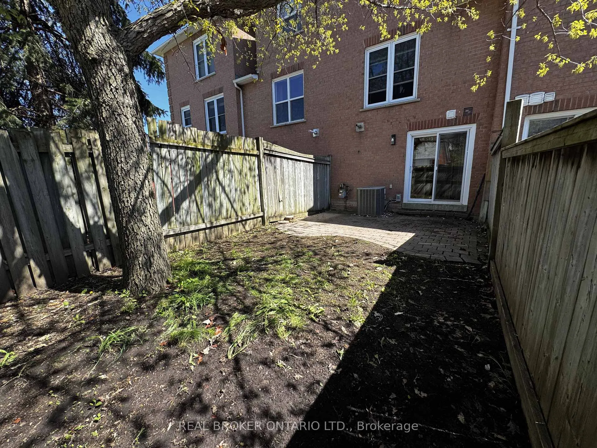 Photo 19 of 72 Wyatt Lane S, Aurora, Bayview Wellington — HOMEH