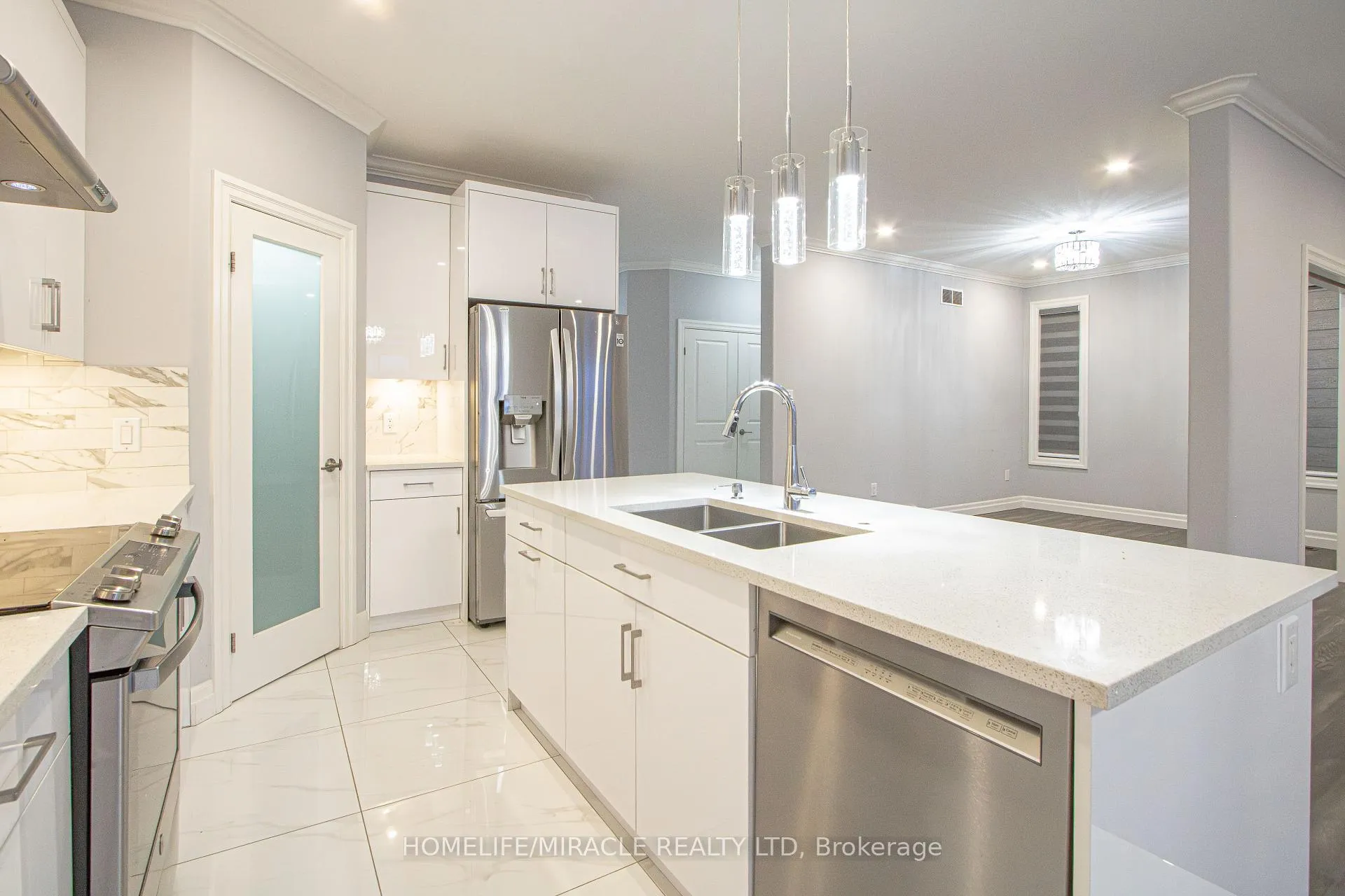 Photo 8 of 2872 Doyle Drive, London, South U — HOMEH