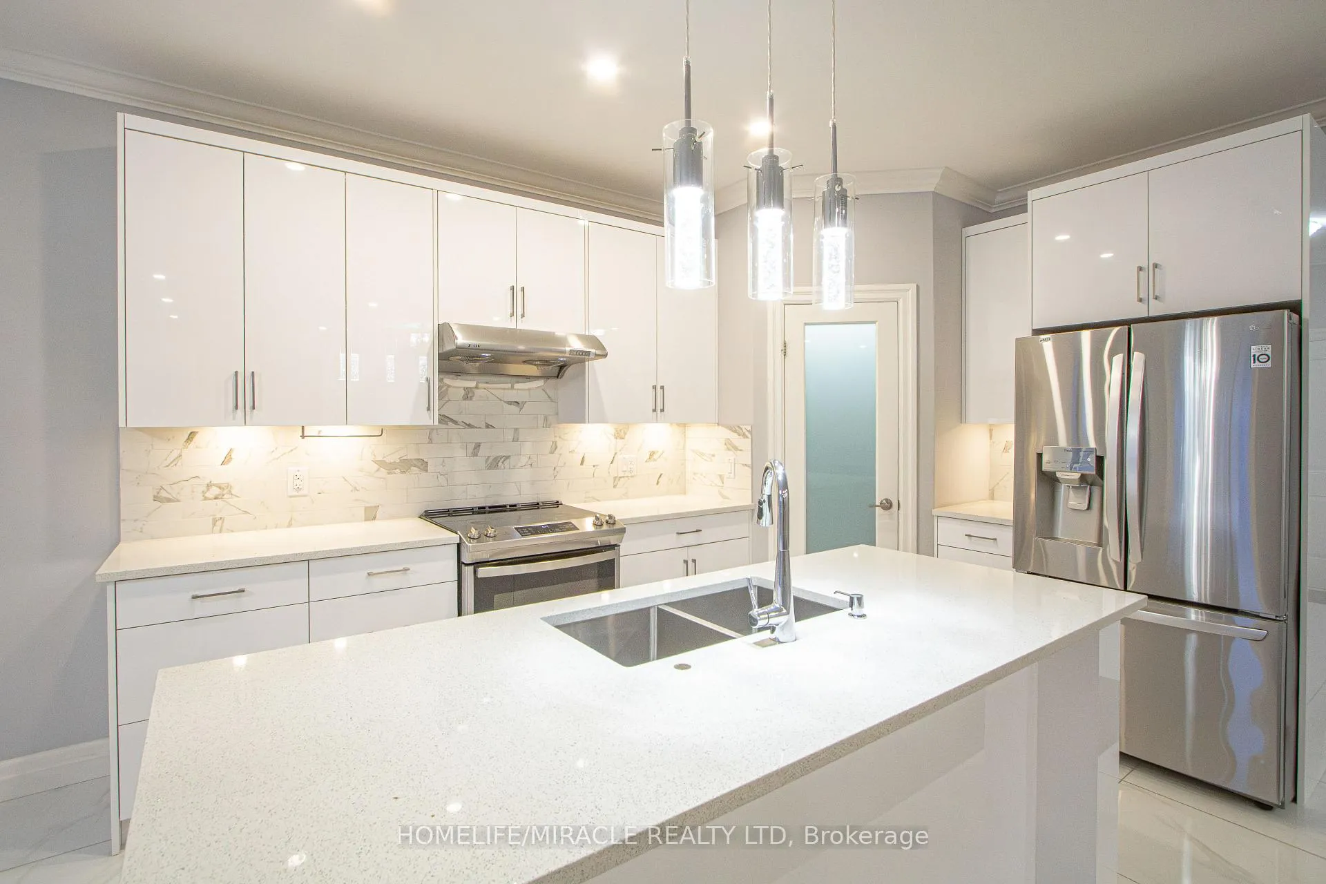 Photo 18 of 2872 Doyle Drive, London, South U — HOMEH