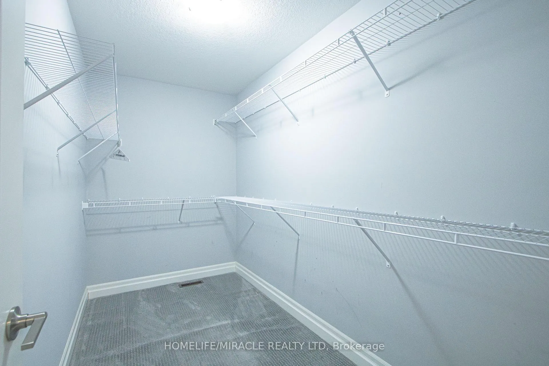 Photo 32 of 2872 Doyle Drive, London, South U — HOMEH
