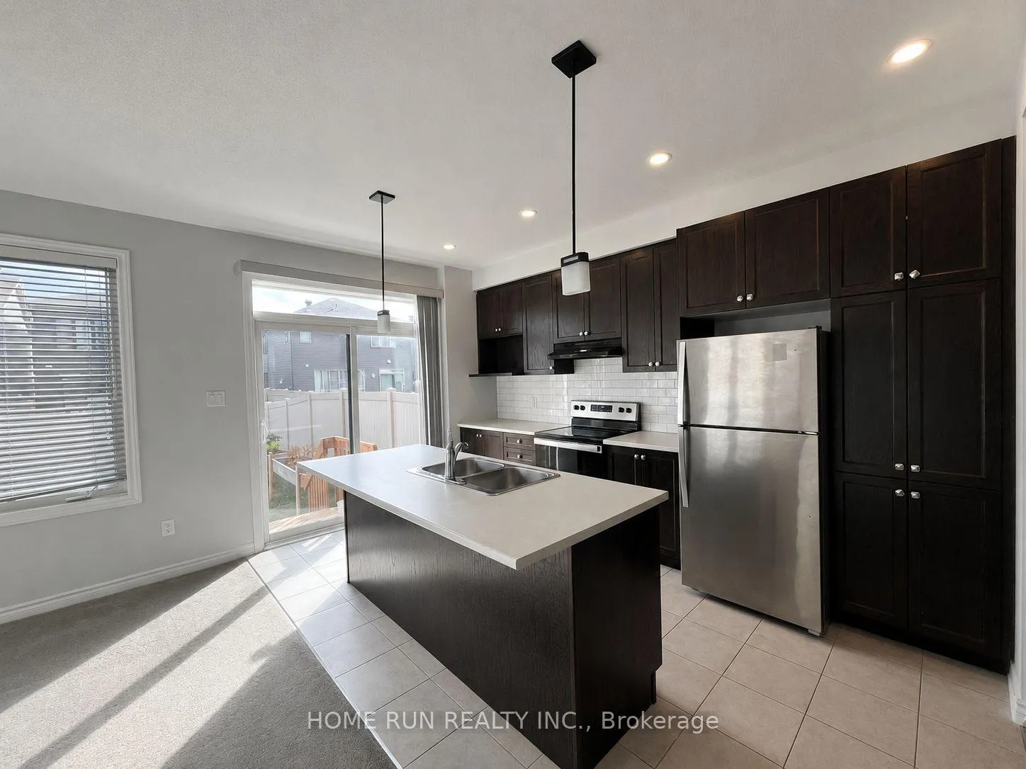 Photo 5 of 412 Cope Drive, Ottawa, Kanata - Emerald Meadows/Trailwest — HOMEH