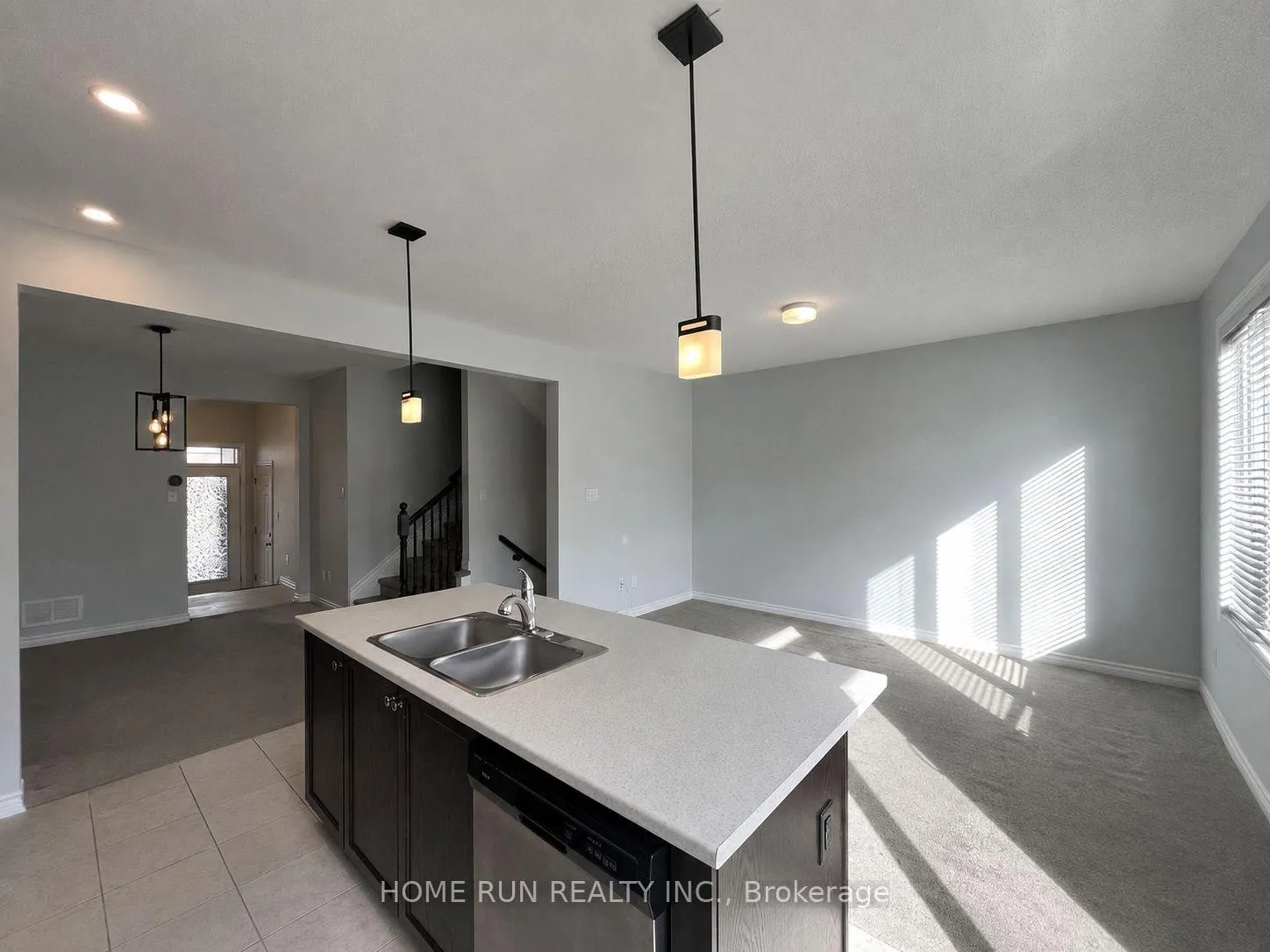 Photo 7 of 412 Cope Drive, Ottawa, Kanata - Emerald Meadows/Trailwest — HOMEH