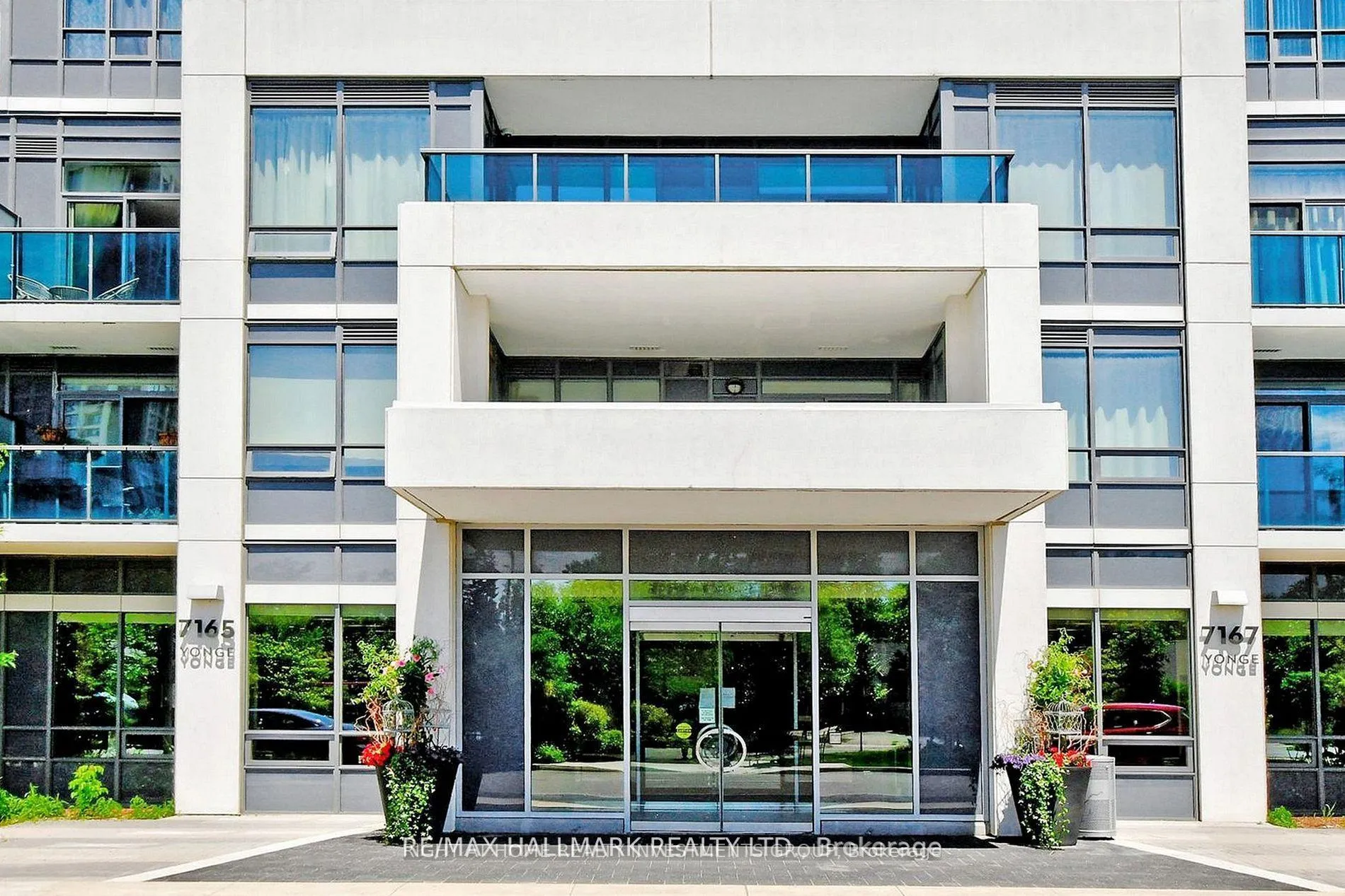 Photo 2 of Unit 833, 7165 Yonge Street, Markham, Grandview — HOMEH
