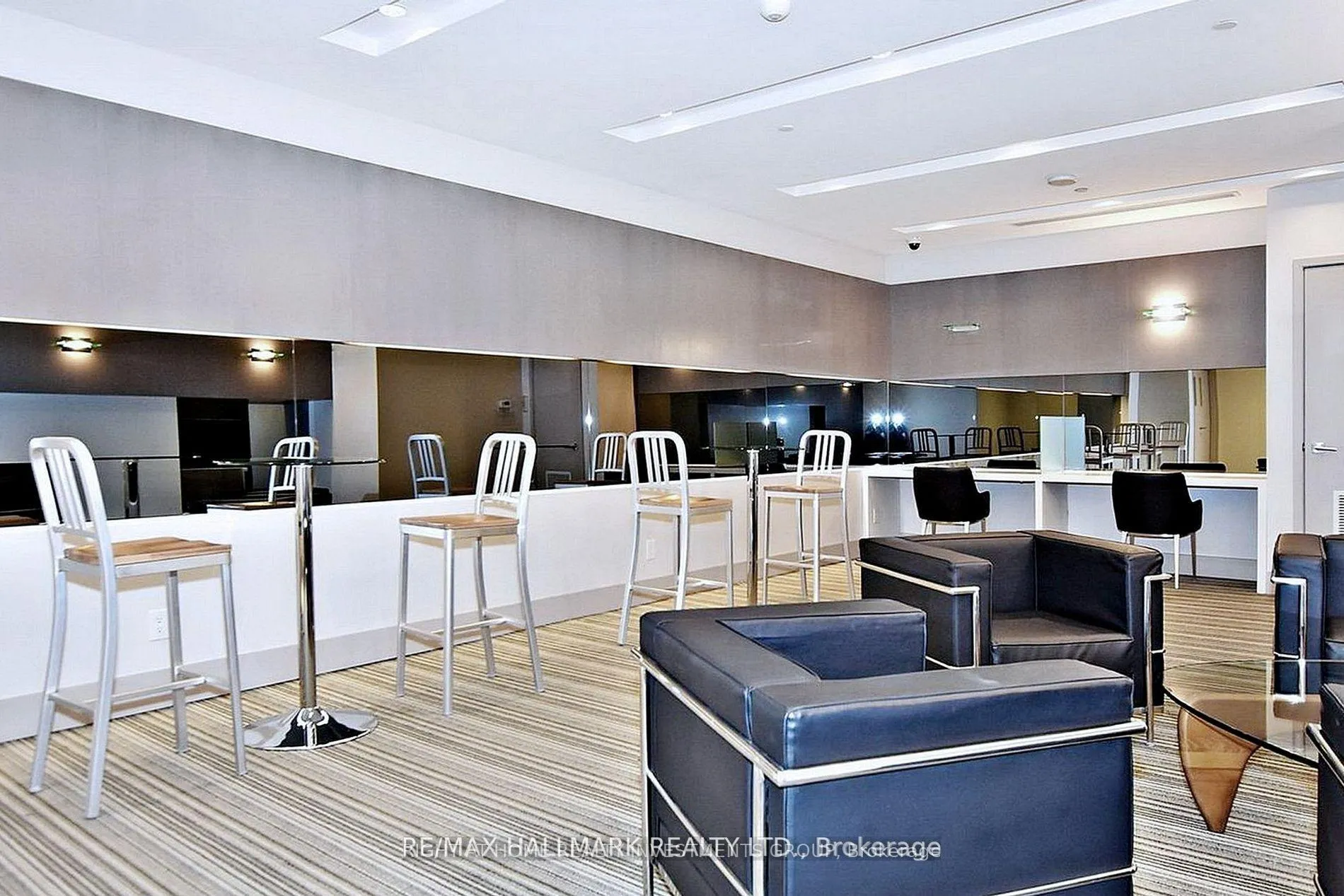 Photo 4 of Unit 833, 7165 Yonge Street, Markham, Grandview — HOMEH