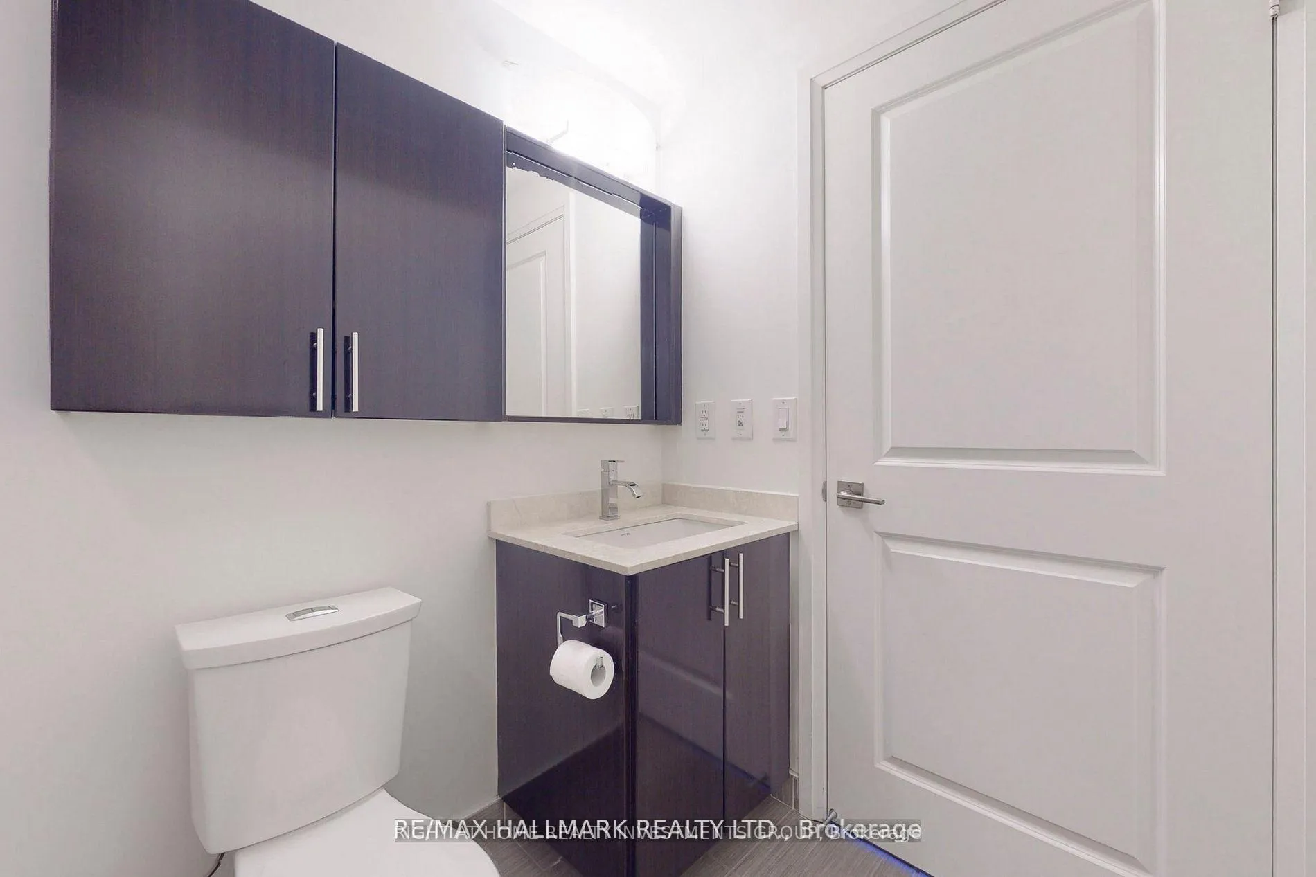 Photo 9 of Unit 833, 7165 Yonge Street, Markham, Grandview — HOMEH