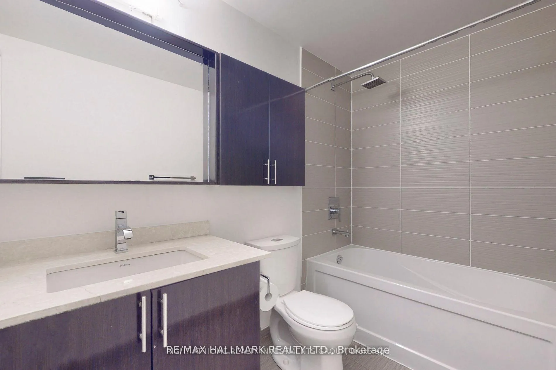 Photo 10 of Unit 833, 7165 Yonge Street, Markham, Grandview — HOMEH