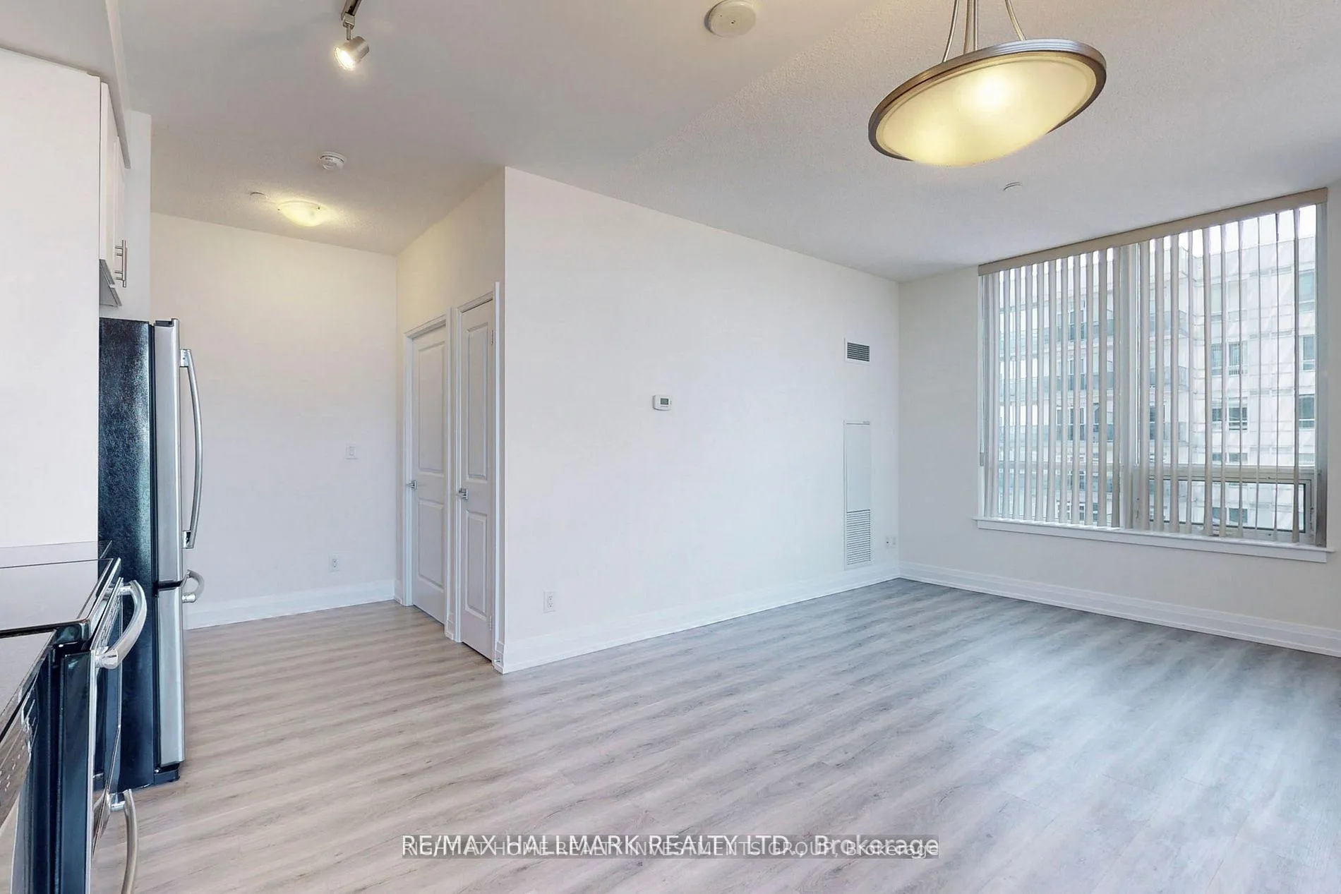 Photo 16 of Unit 833, 7165 Yonge Street, Markham, Grandview — HOMEH