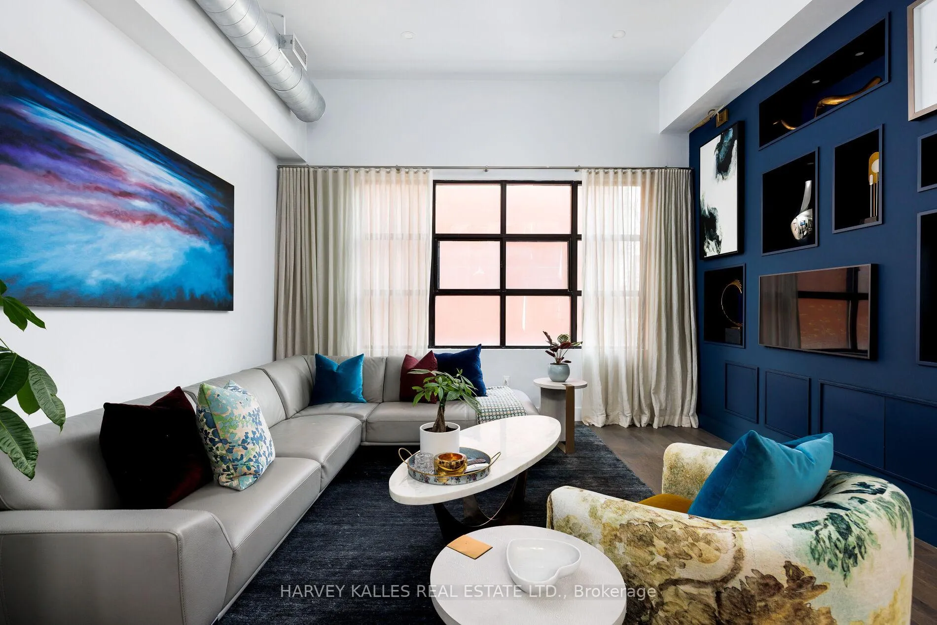 Photo of Unit 304, 287 Richmond Street E