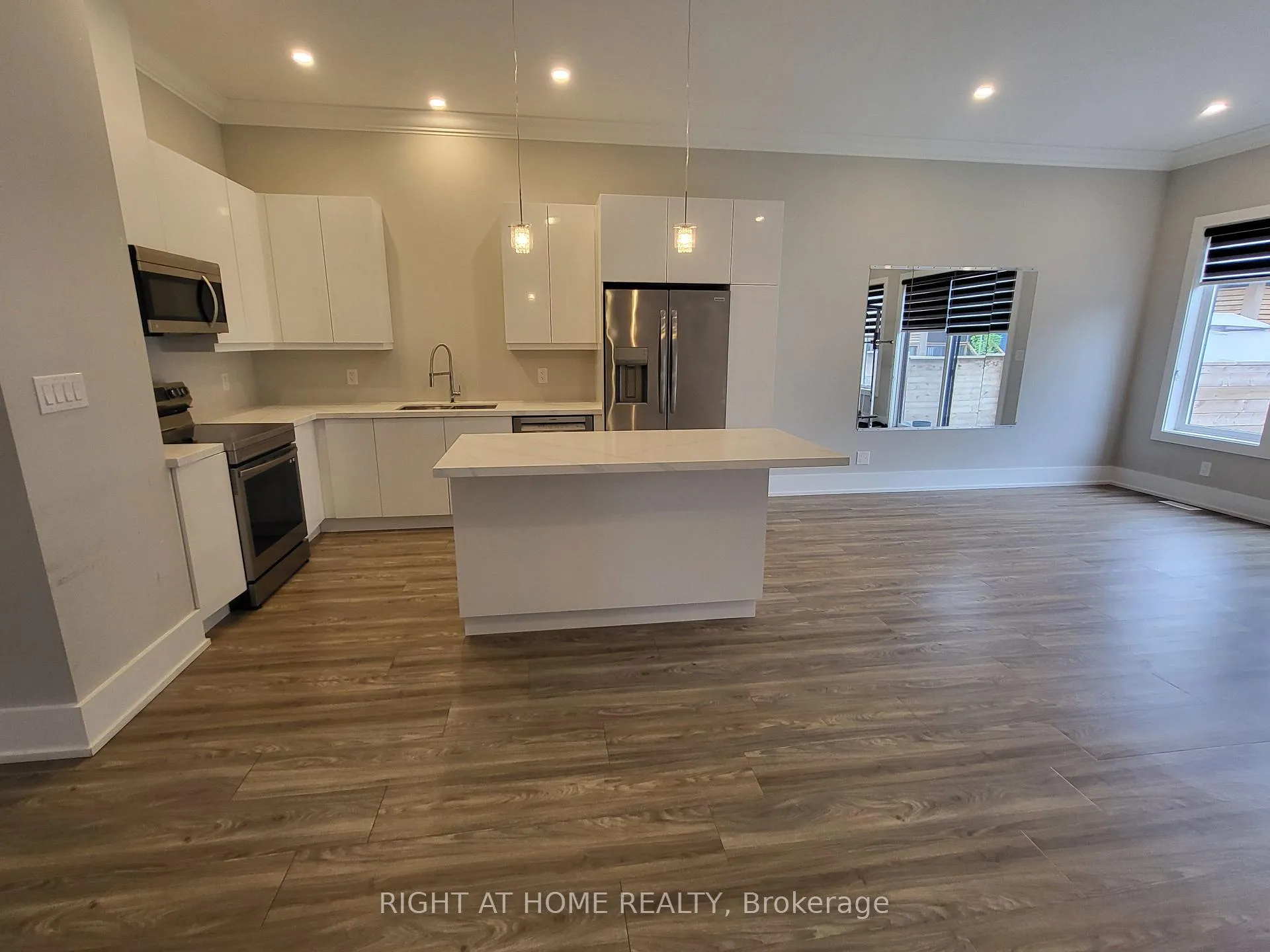 Photo 5 of 1048 Hansler Road, Welland, N. Welland — HOMEH