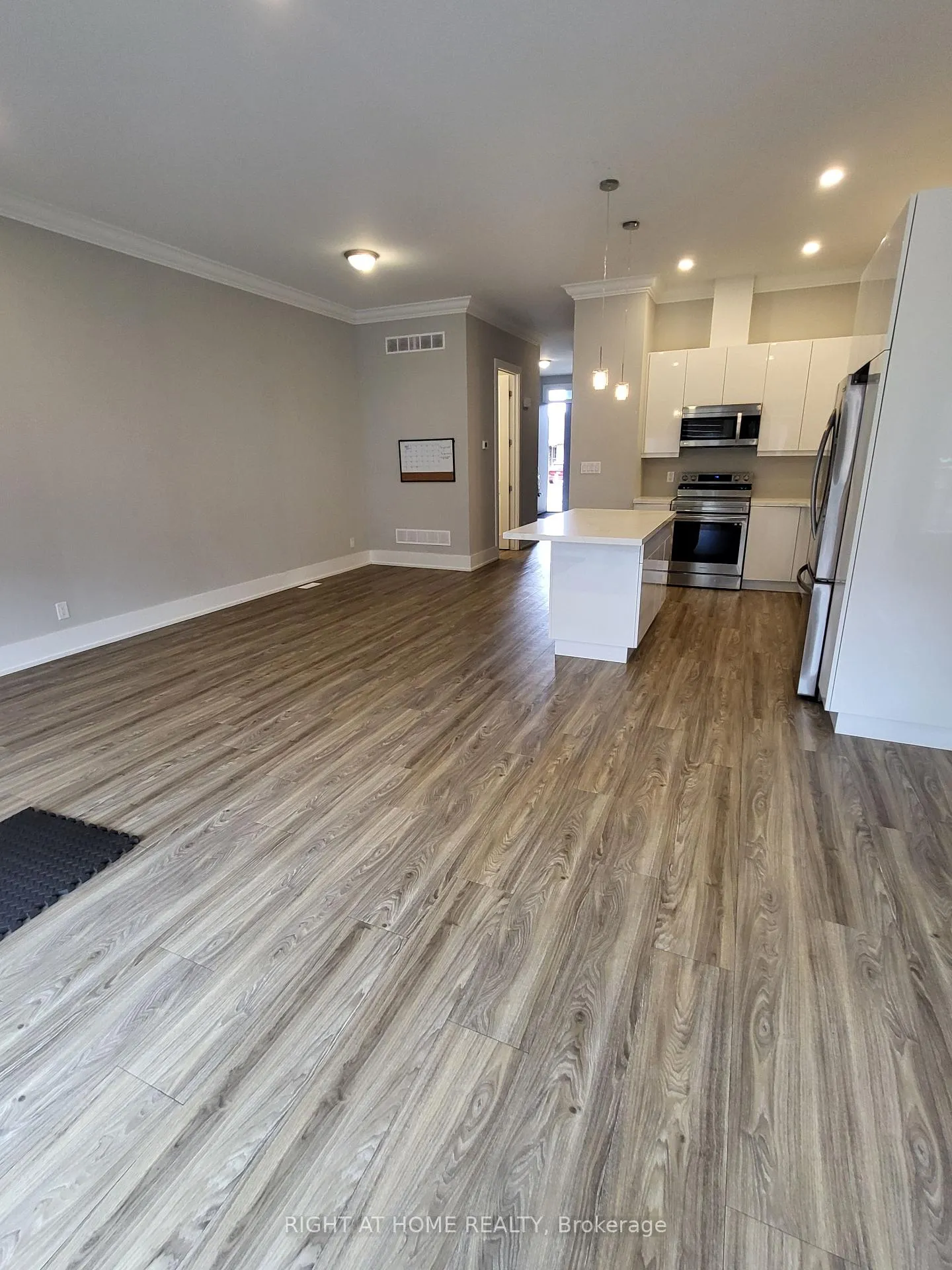 Photo 6 of 1048 Hansler Road, Welland, N. Welland — HOMEH