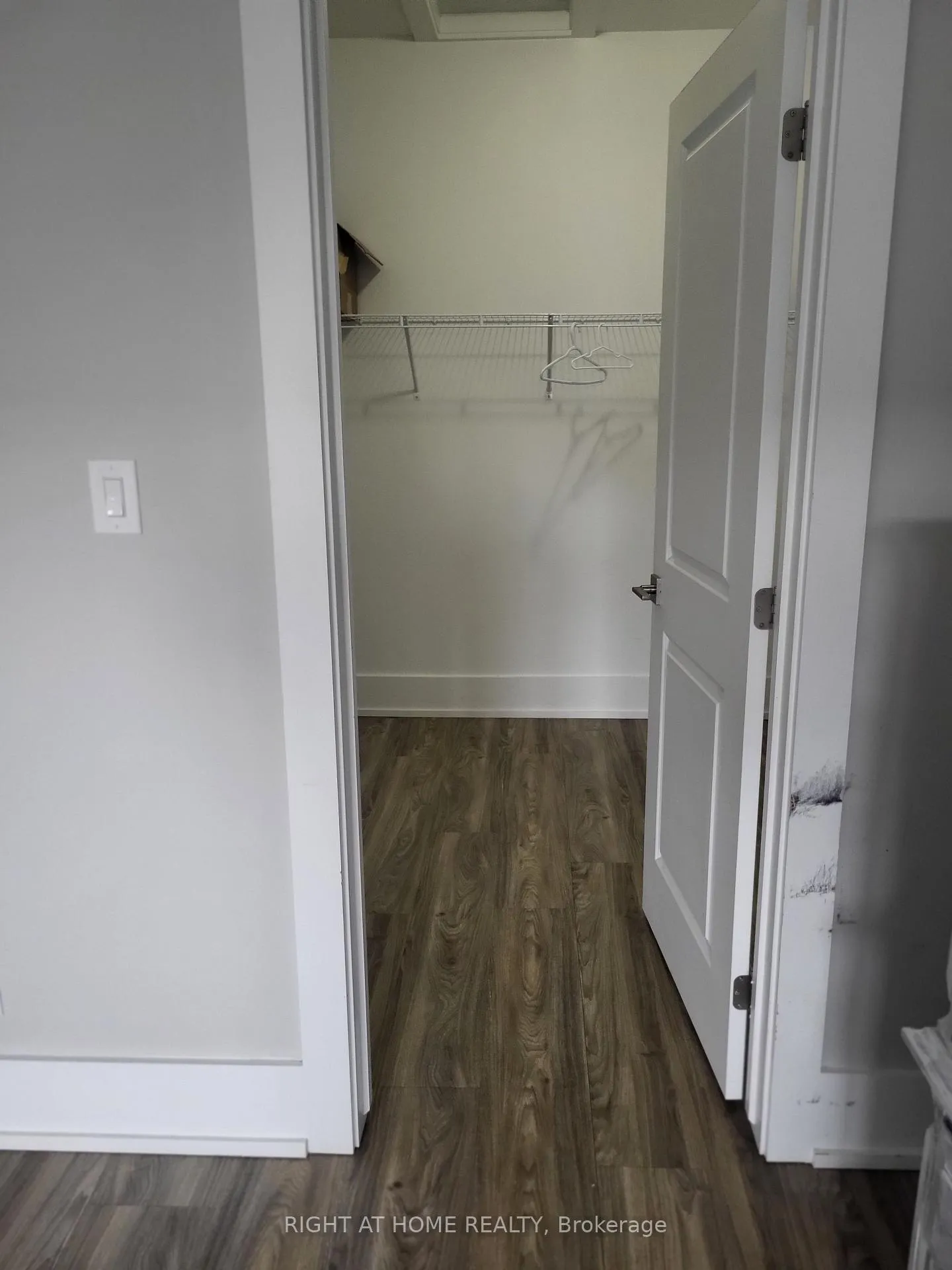 Photo 15 of 1048 Hansler Road, Welland, N. Welland — HOMEH