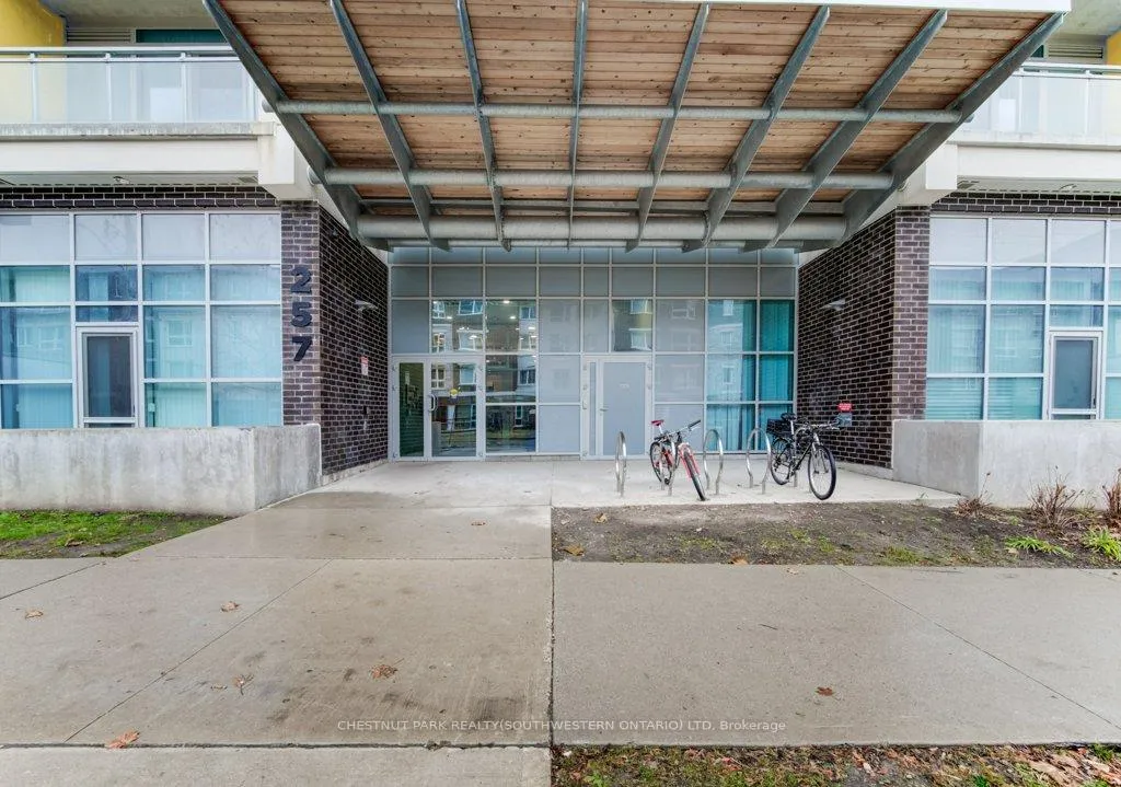 Photo 4 of Unit 606, 257 Hemlock Street, Waterloo, Beechwood/University — HOMEH