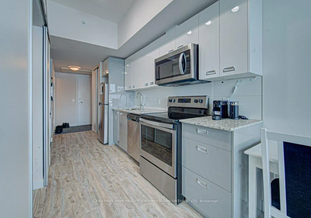 Photo 13 of Unit 606, 257 Hemlock Street, Waterloo, Beechwood/University — HOMEH