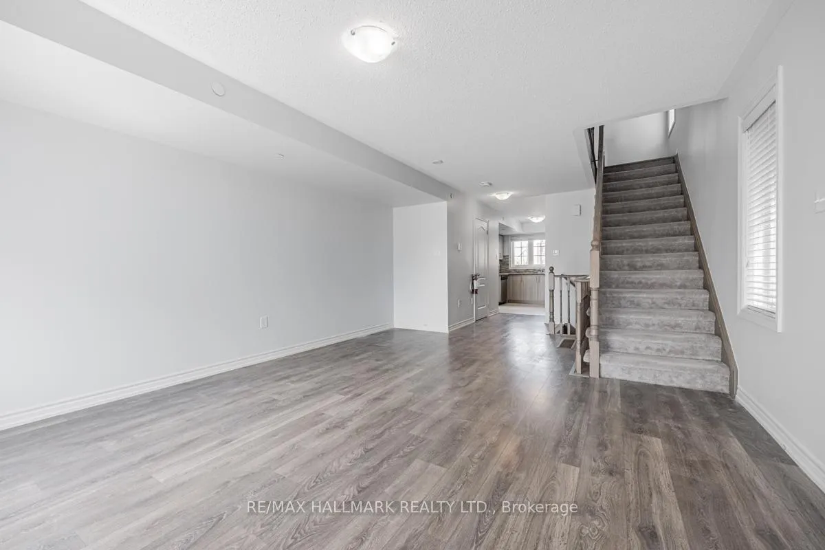 Photo 5 of 2496 Rosedrop Path, Oshawa, Windfields — HOMEH