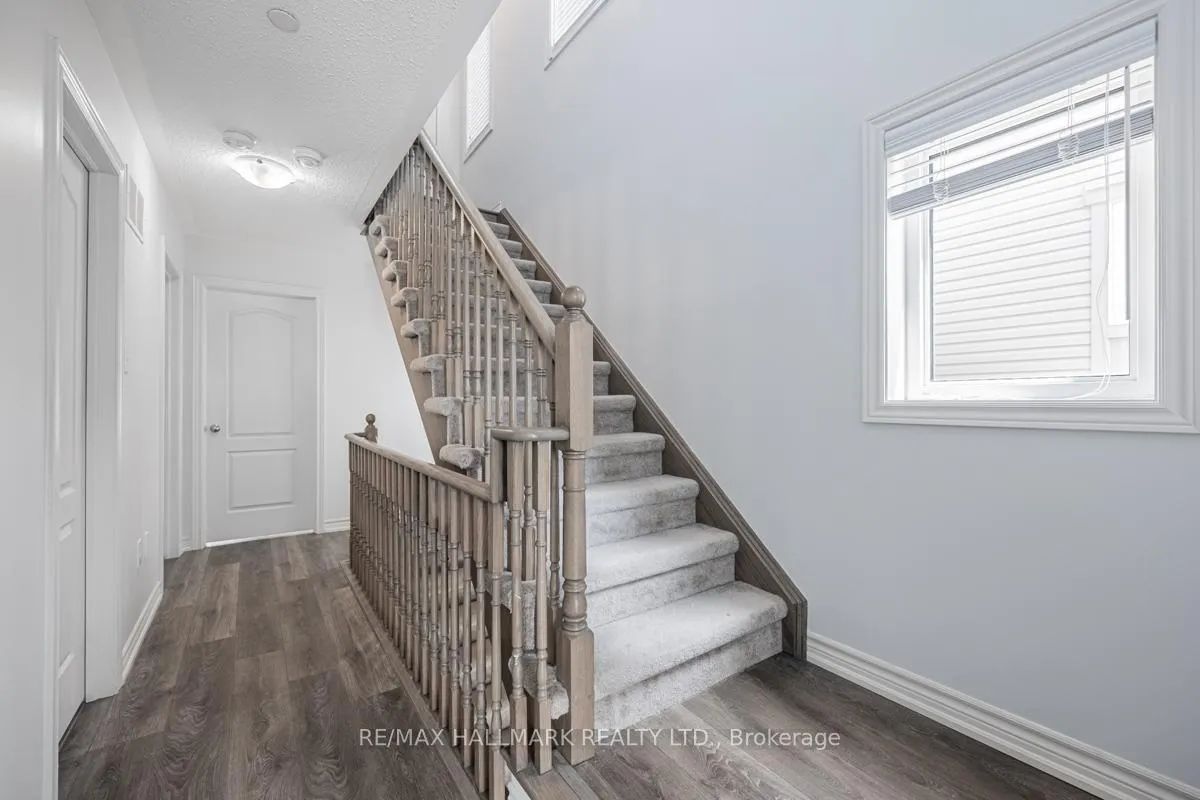 Photo 17 of 2496 Rosedrop Path, Oshawa, Windfields — HOMEH