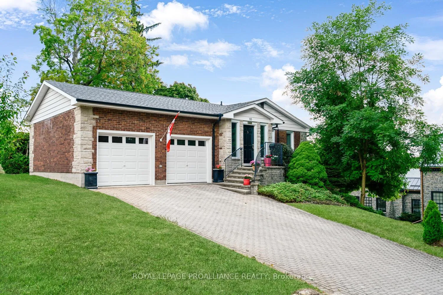 Front of 10 Cliffside Crescent