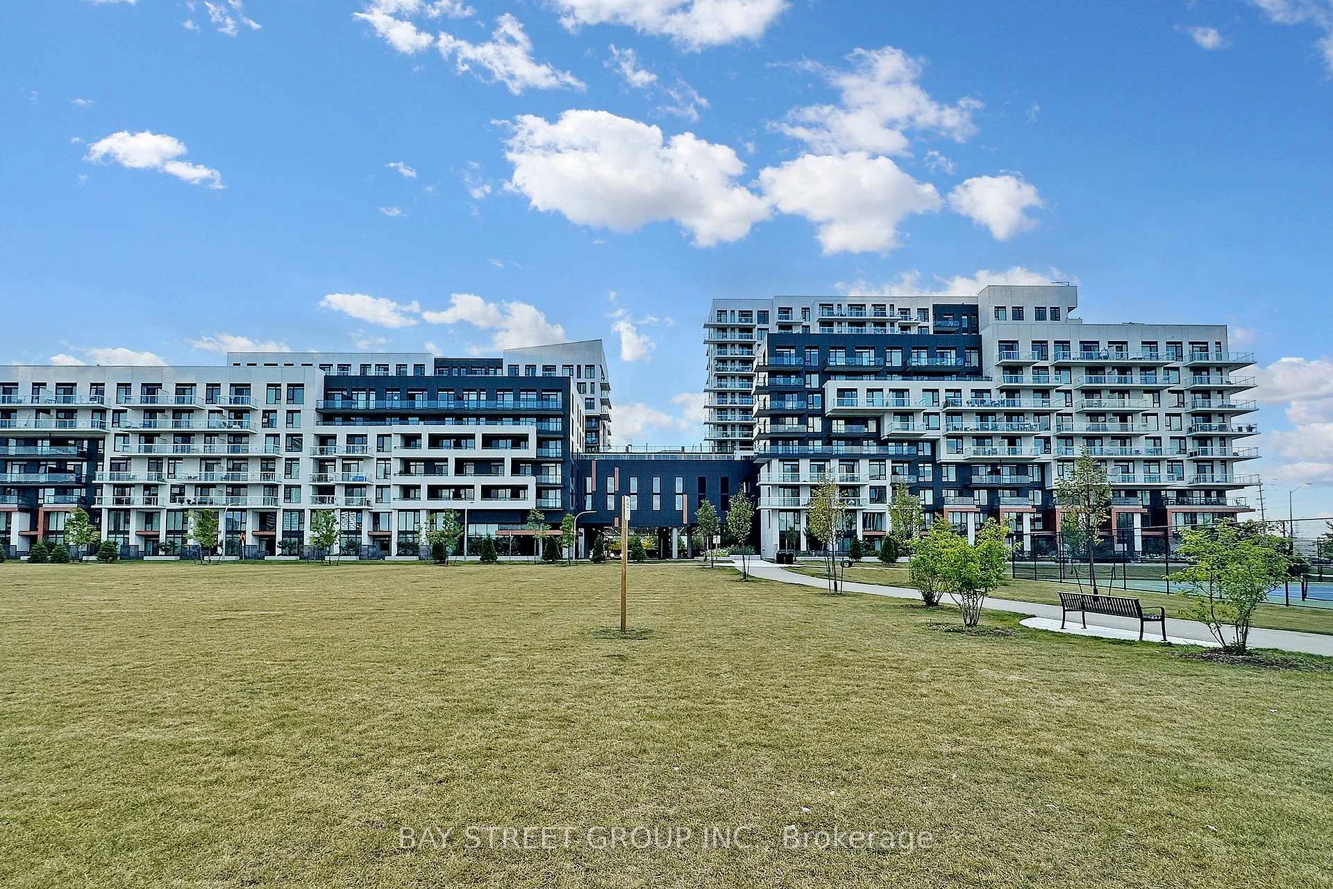 Photo 3 of Unit 901A, 10 Rouge Valley Drive W, Markham, Unionville — HOMEH