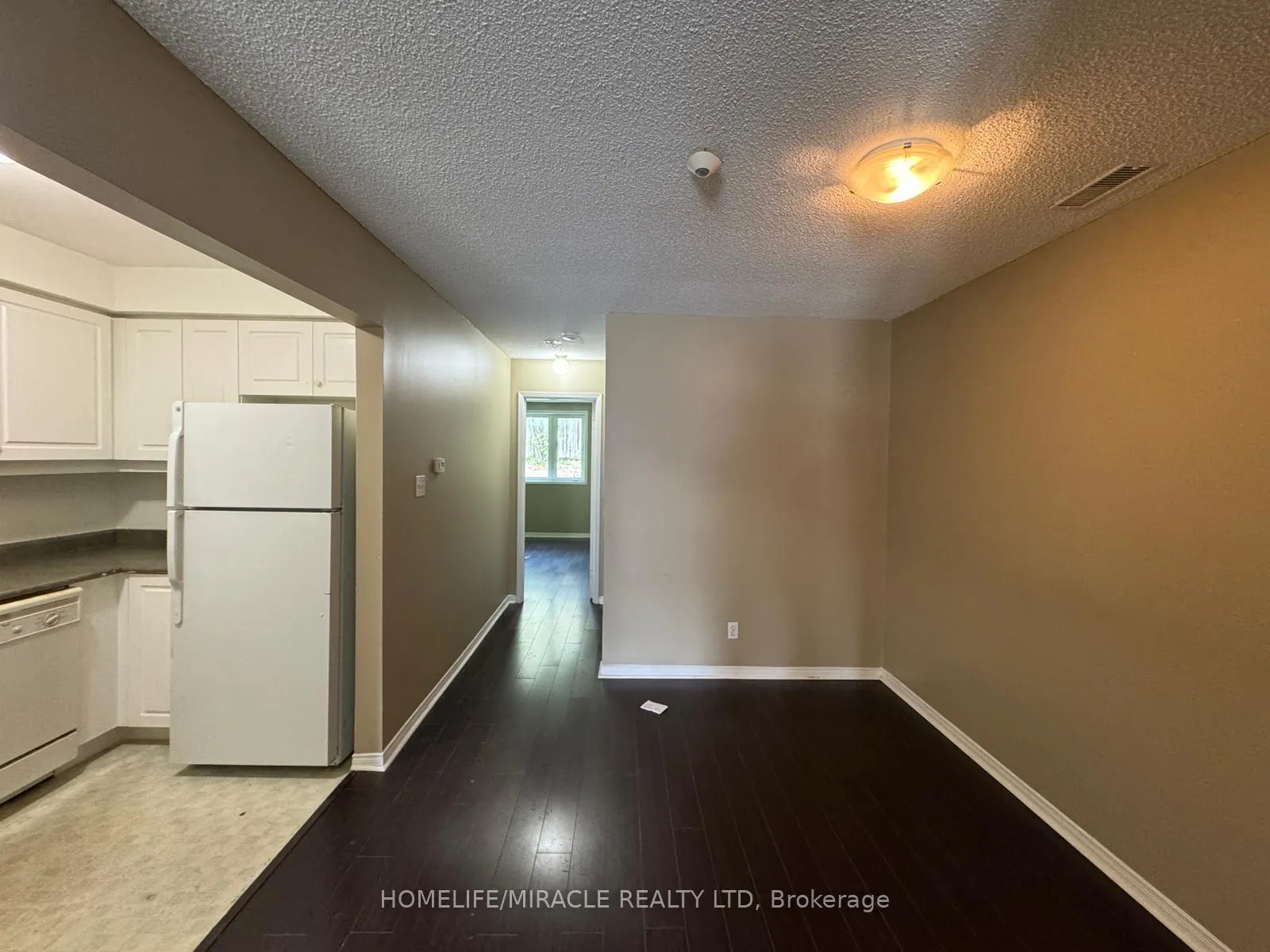 Photo 6 of Unit 7, 565 Kennedy Road, Scarborough, Kennedy Park — HOMEH