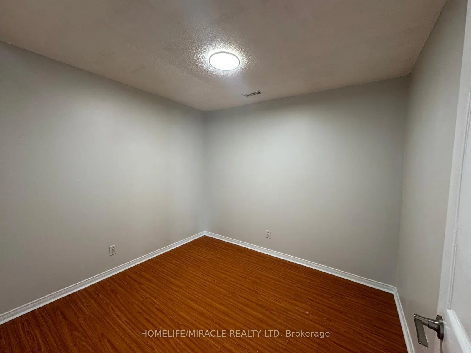 Photo 15 of Unit 7, 565 Kennedy Road, Scarborough, Kennedy Park — HOMEH
