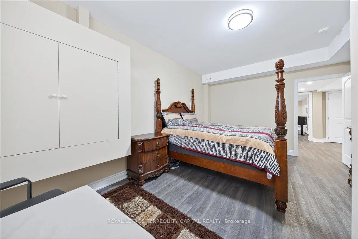 Photo 5 of 30 Indianola Crescent, Wasaga Beach — HOMEH