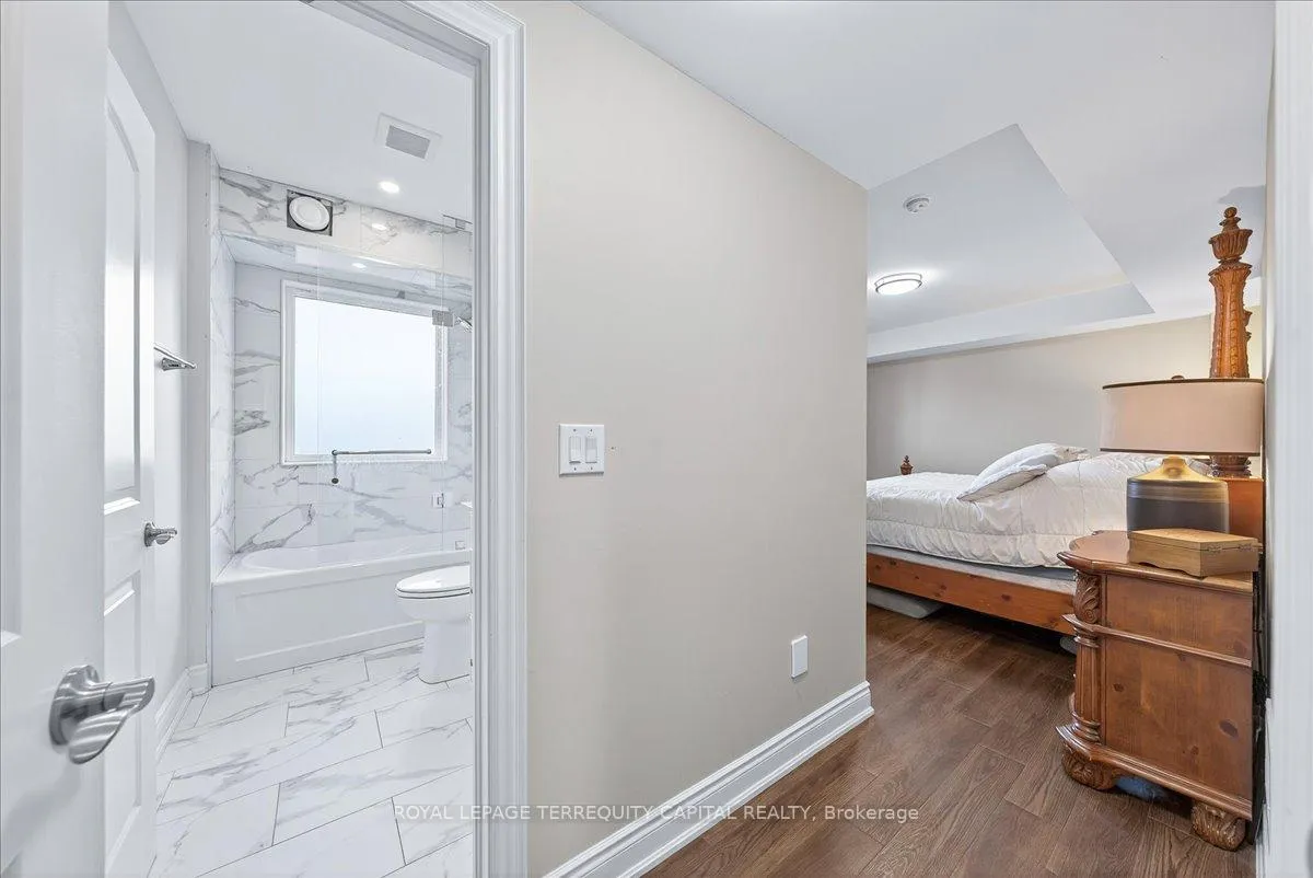 Photo 10 of 30 Indianola Crescent, Wasaga Beach — HOMEH