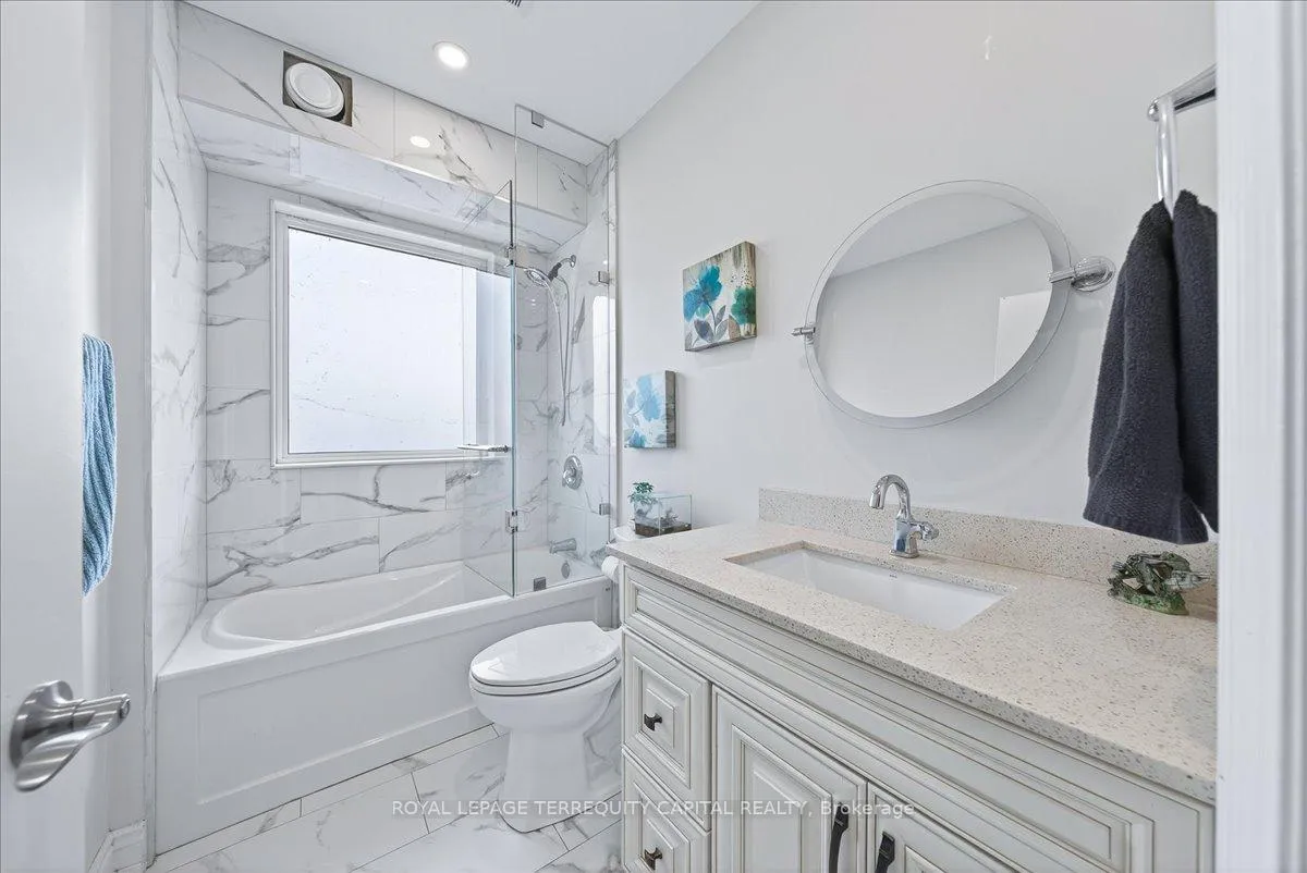 Photo 13 of 30 Indianola Crescent, Wasaga Beach — HOMEH