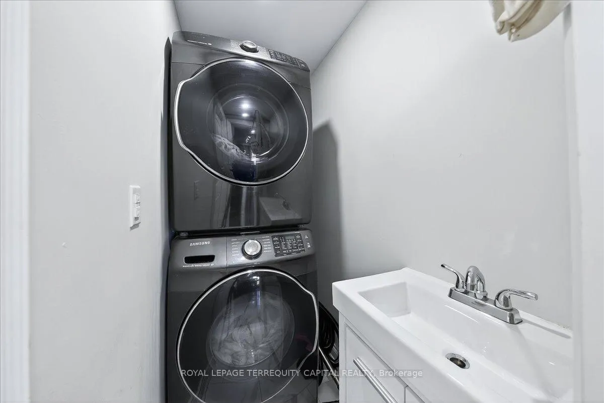 Photo 15 of 30 Indianola Crescent, Wasaga Beach — HOMEH