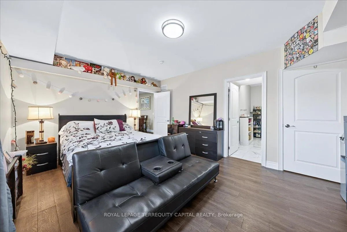 Photo 16 of 30 Indianola Crescent, Wasaga Beach — HOMEH
