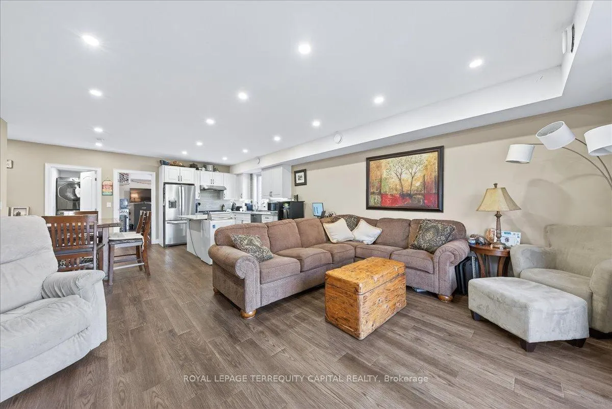 Photo 20 of 30 Indianola Crescent, Wasaga Beach — HOMEH
