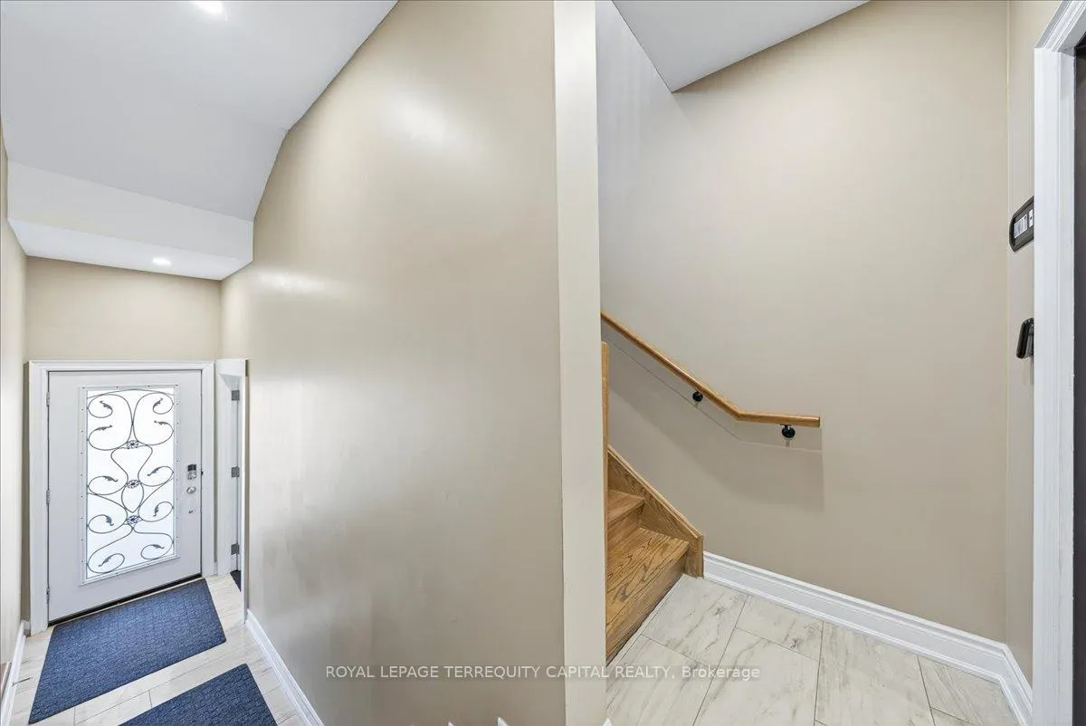 Photo 23 of 30 Indianola Crescent, Wasaga Beach — HOMEH
