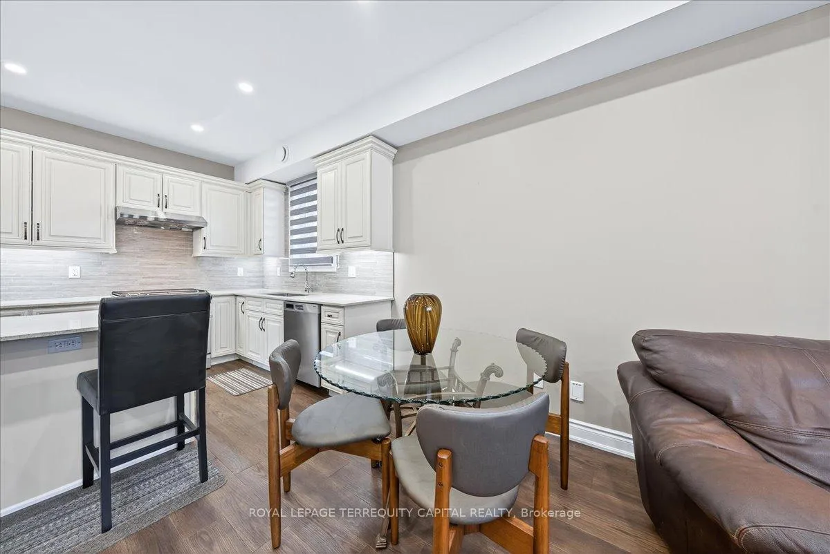 Photo 32 of 30 Indianola Crescent, Wasaga Beach — HOMEH