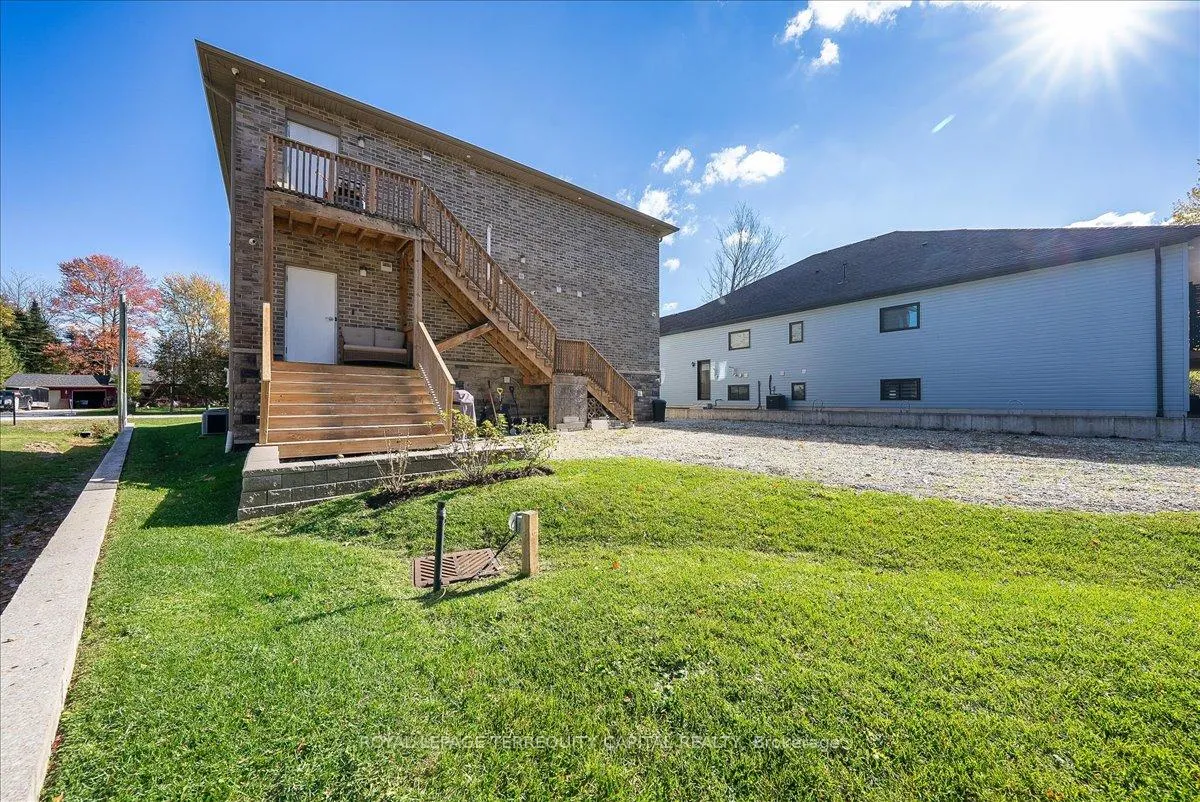 Photo 48 of 30 Indianola Crescent, Wasaga Beach — HOMEH