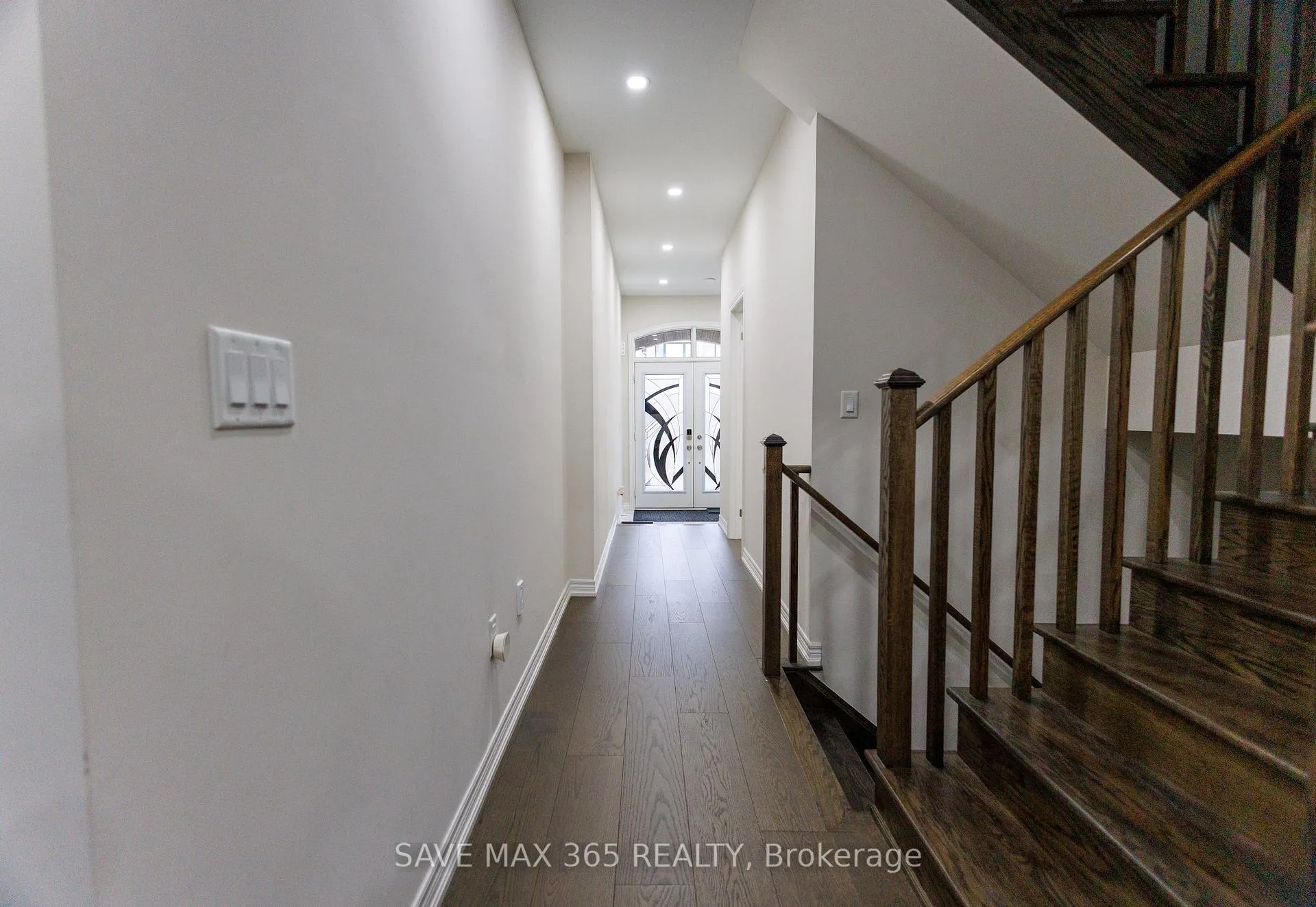 Photo 8 of 55 Canard Drive, Vaughan, Kleinburg — HOMEH