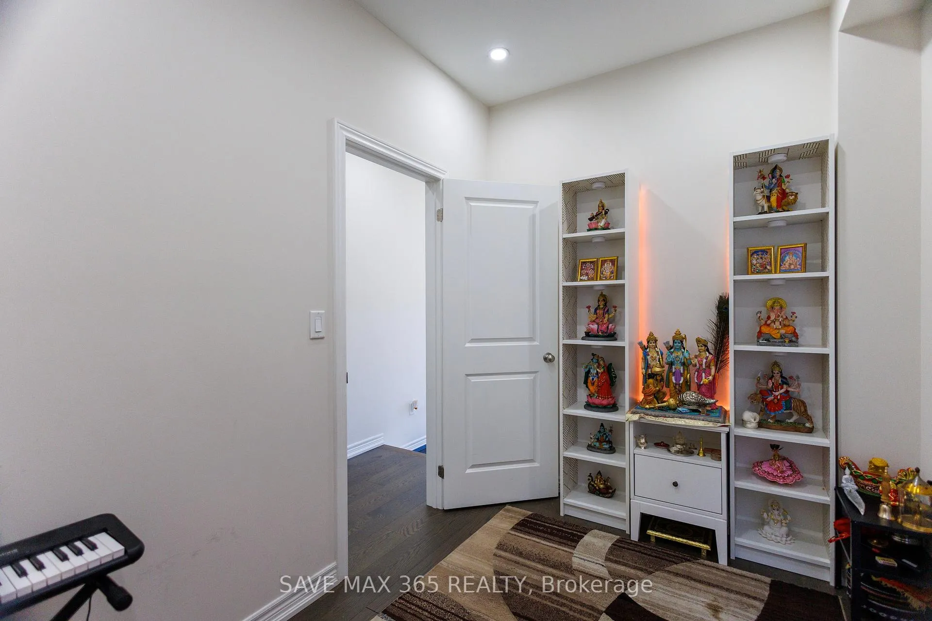 Photo 10 of 55 Canard Drive, Vaughan, Kleinburg — HOMEH