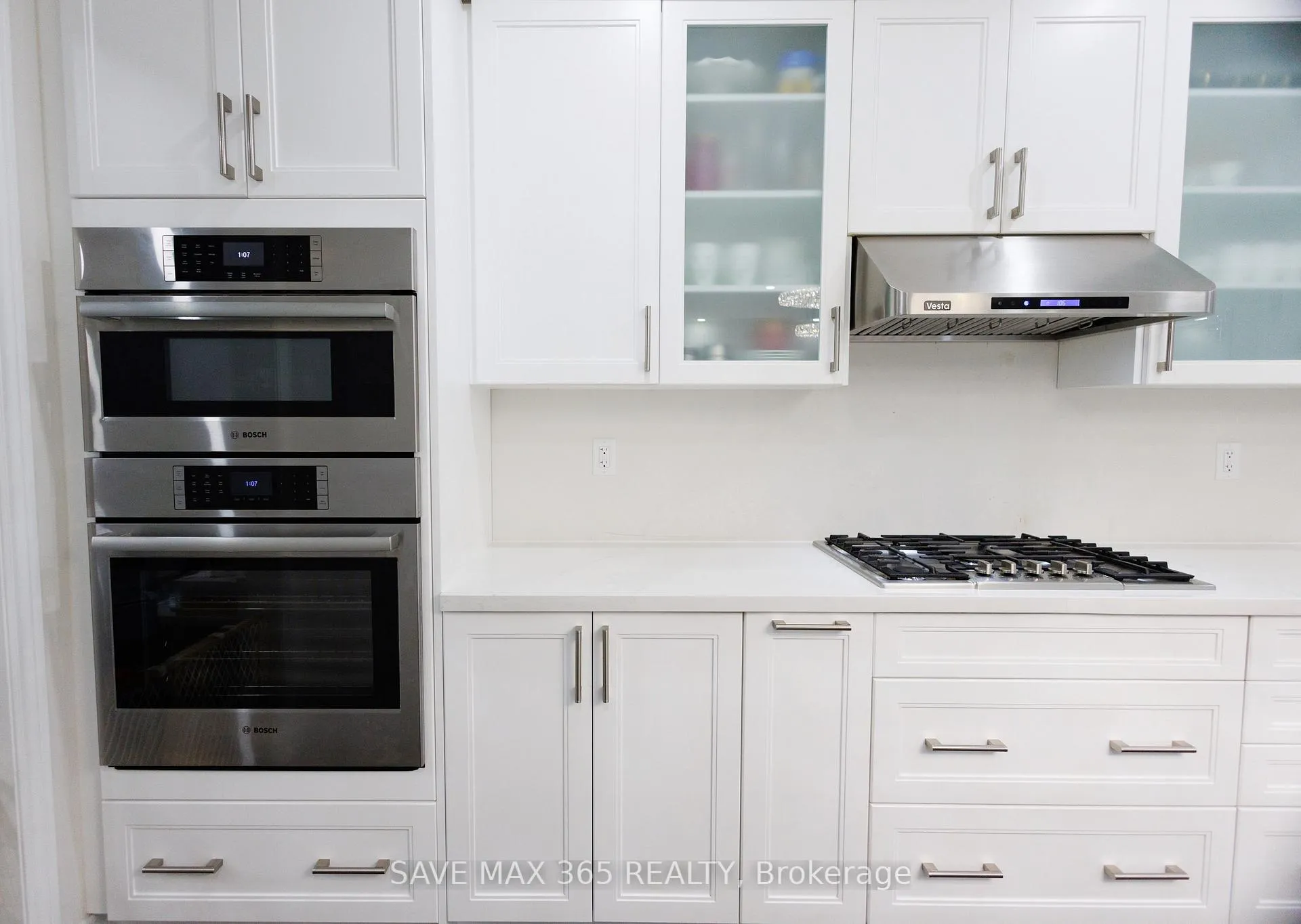 Photo 24 of 55 Canard Drive, Vaughan, Kleinburg — HOMEH