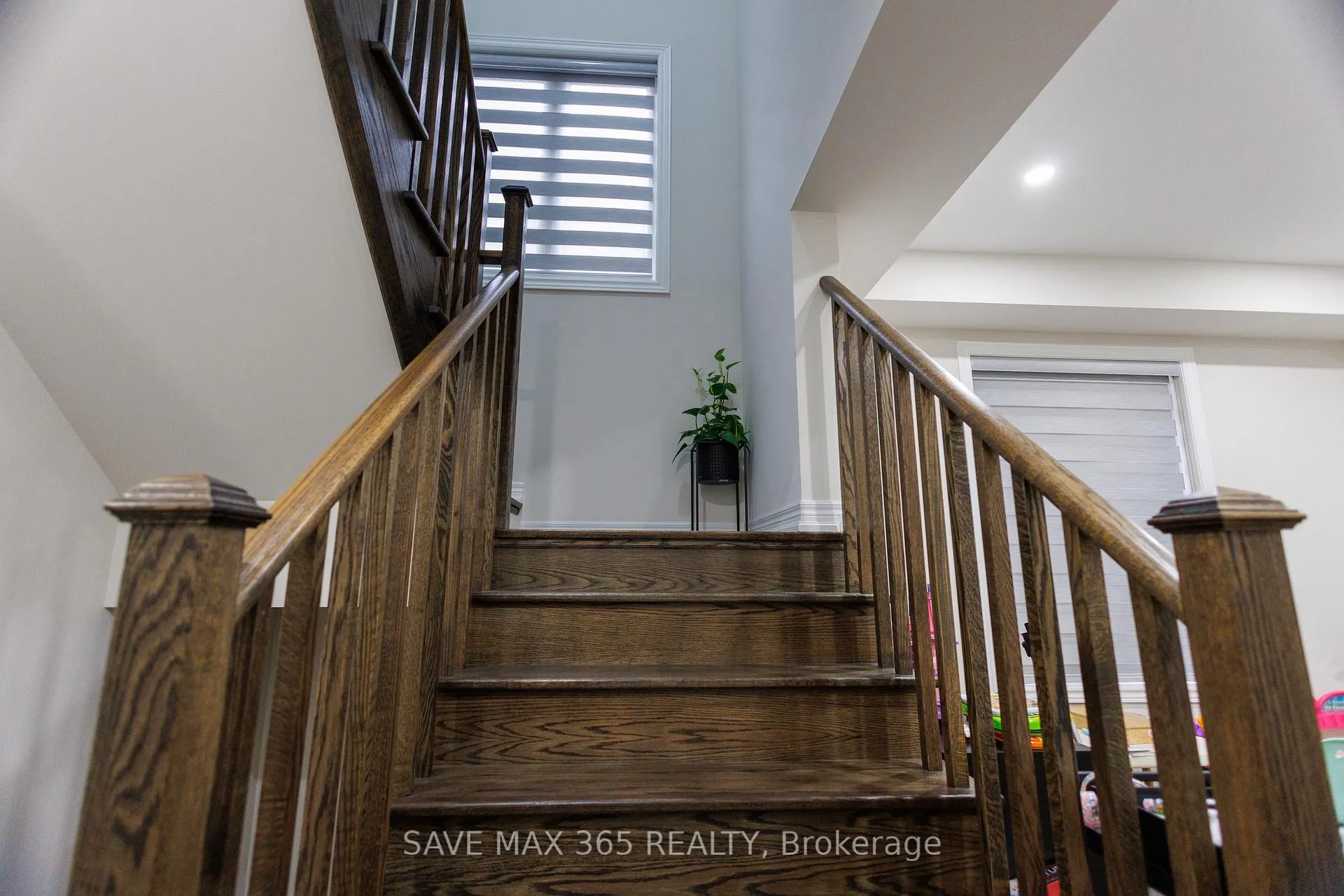 Photo 27 of 55 Canard Drive, Vaughan, Kleinburg — HOMEH