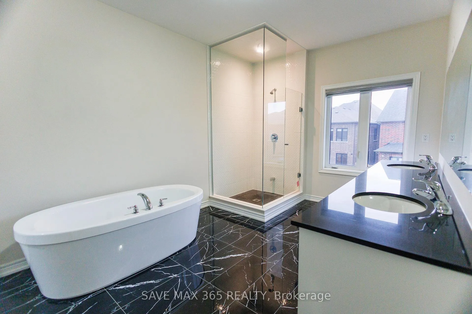 Photo 30 of 55 Canard Drive, Vaughan, Kleinburg — HOMEH