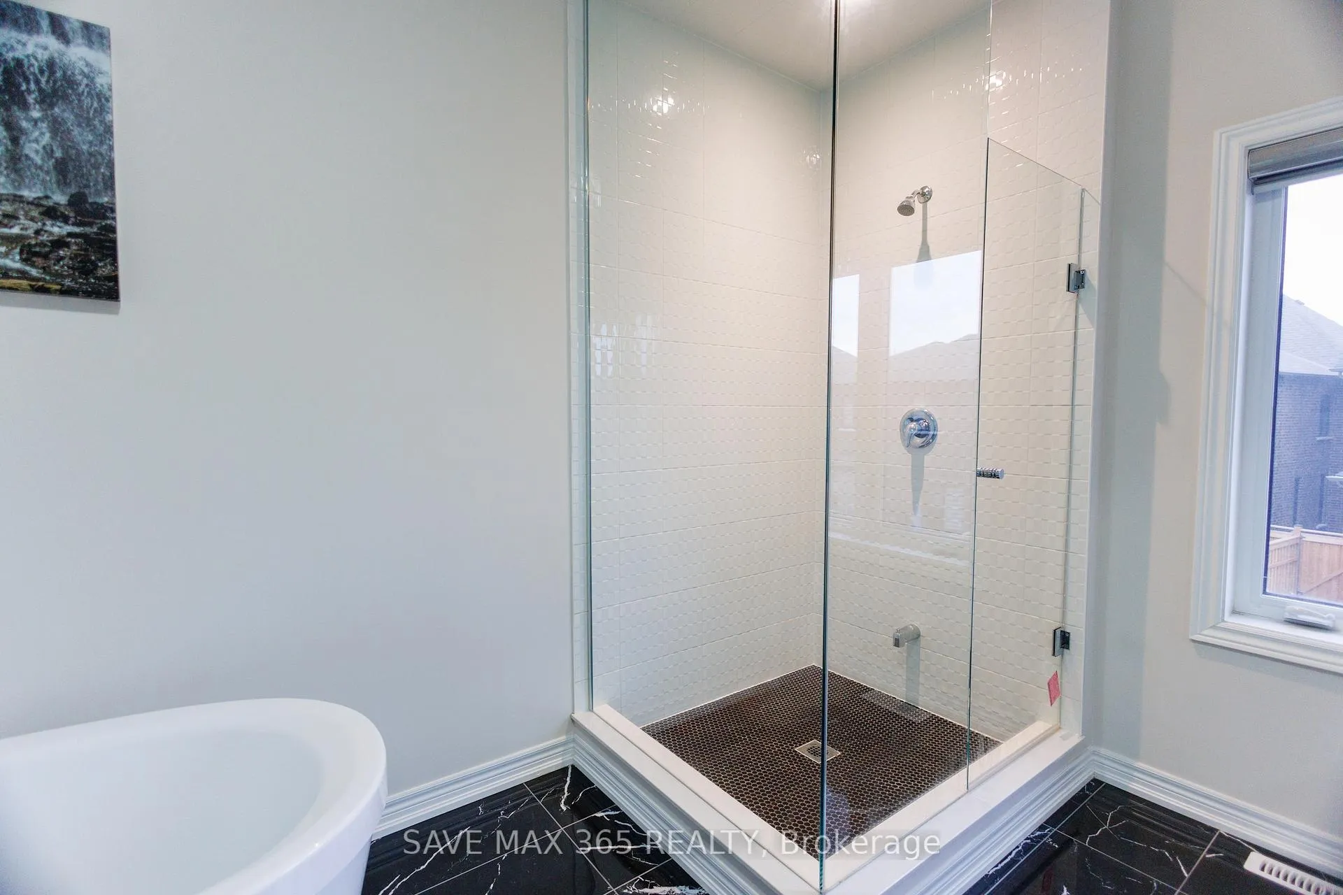 Photo 32 of 55 Canard Drive, Vaughan, Kleinburg — HOMEH