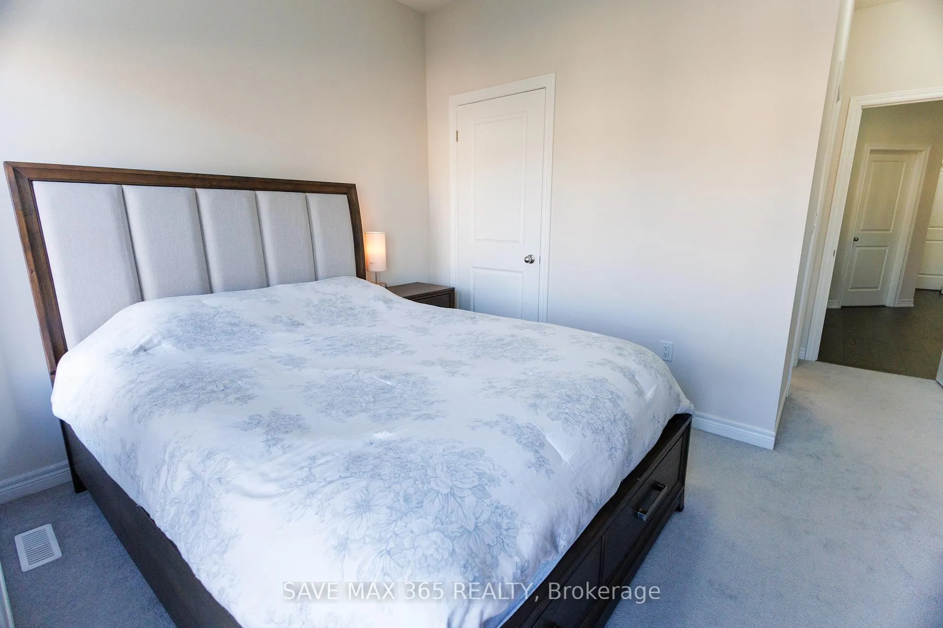 Photo 37 of 55 Canard Drive, Vaughan, Kleinburg — HOMEH