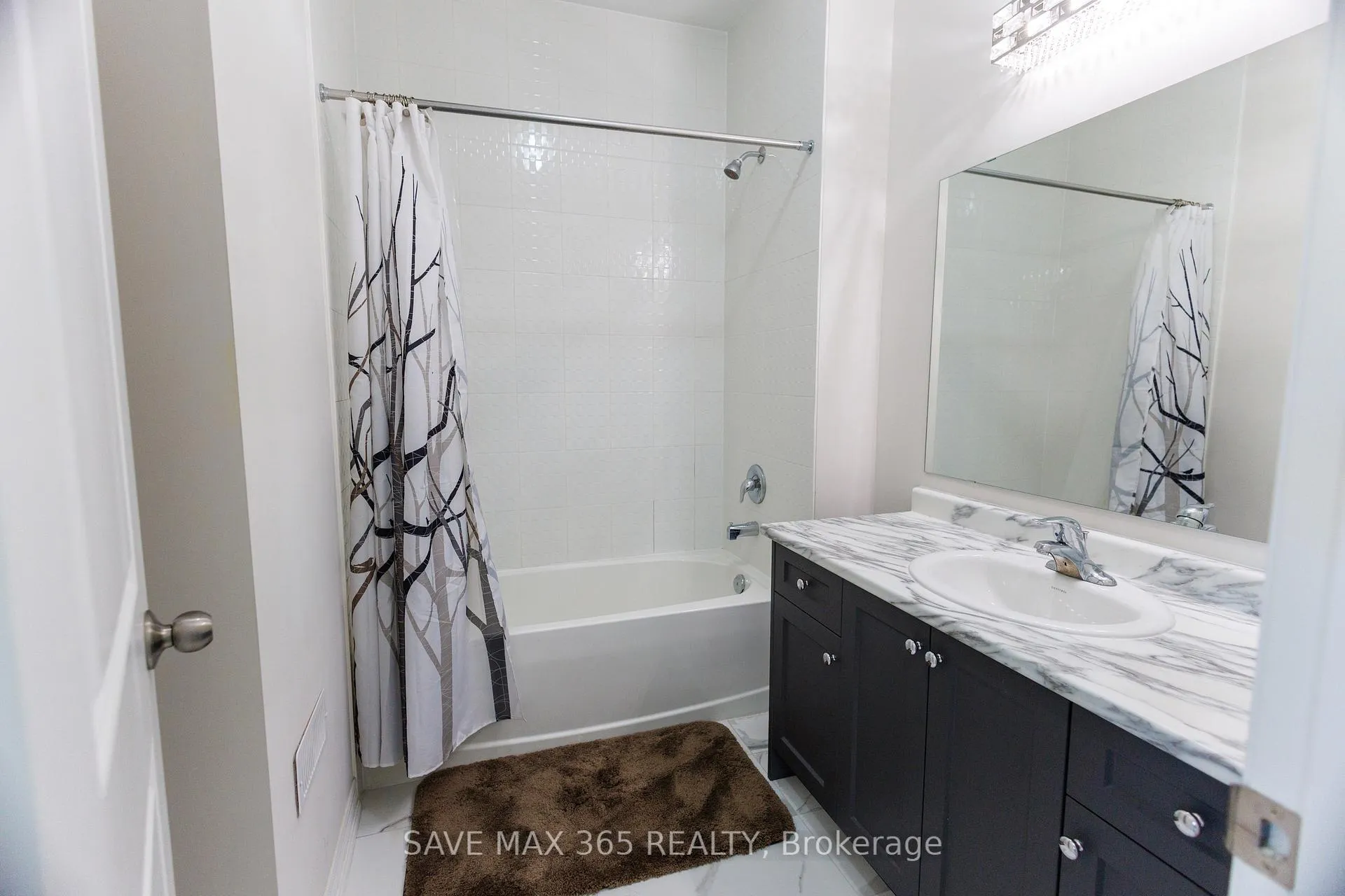 Photo 39 of 55 Canard Drive, Vaughan, Kleinburg — HOMEH