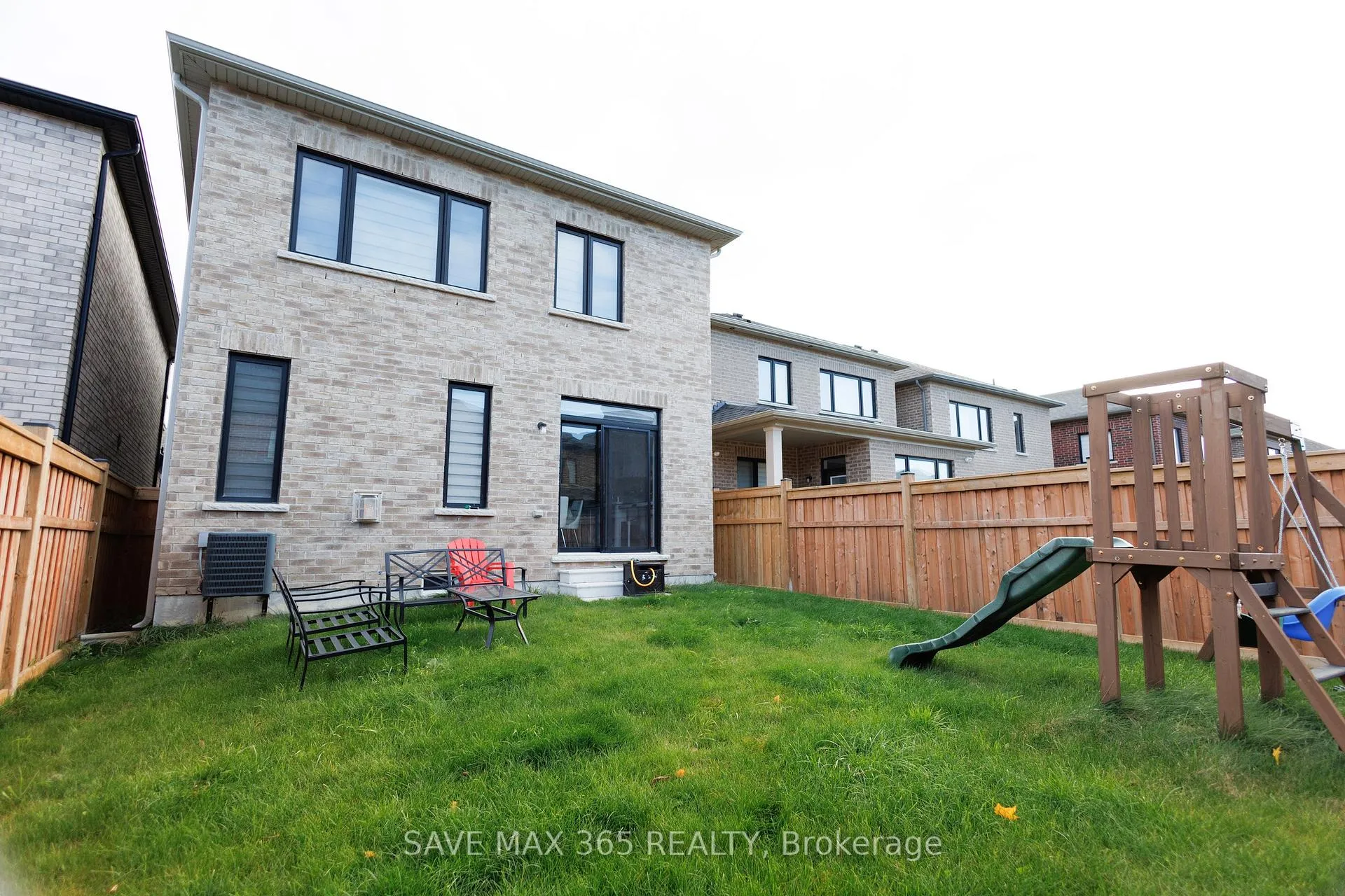 Photo 48 of 55 Canard Drive, Vaughan, Kleinburg — HOMEH