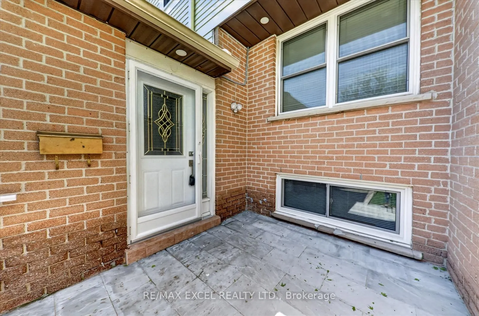 Photo 2 of 18 Scotney Grove, Scarborough, Malvern — HOMEH