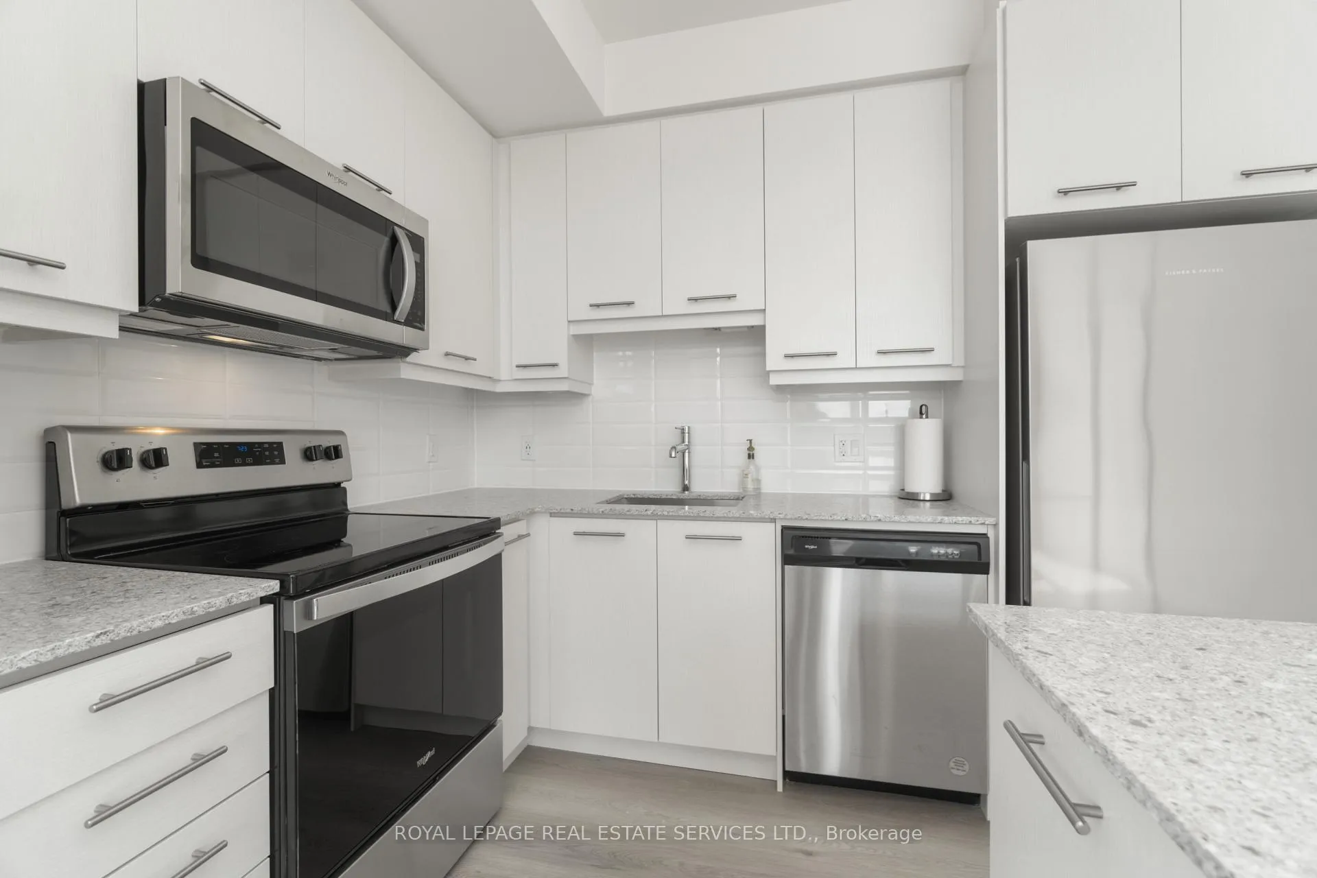 Photo 6 of Unit 1702, 385 Winston Road, Grimsby, Grimsby Beach — HOMEH