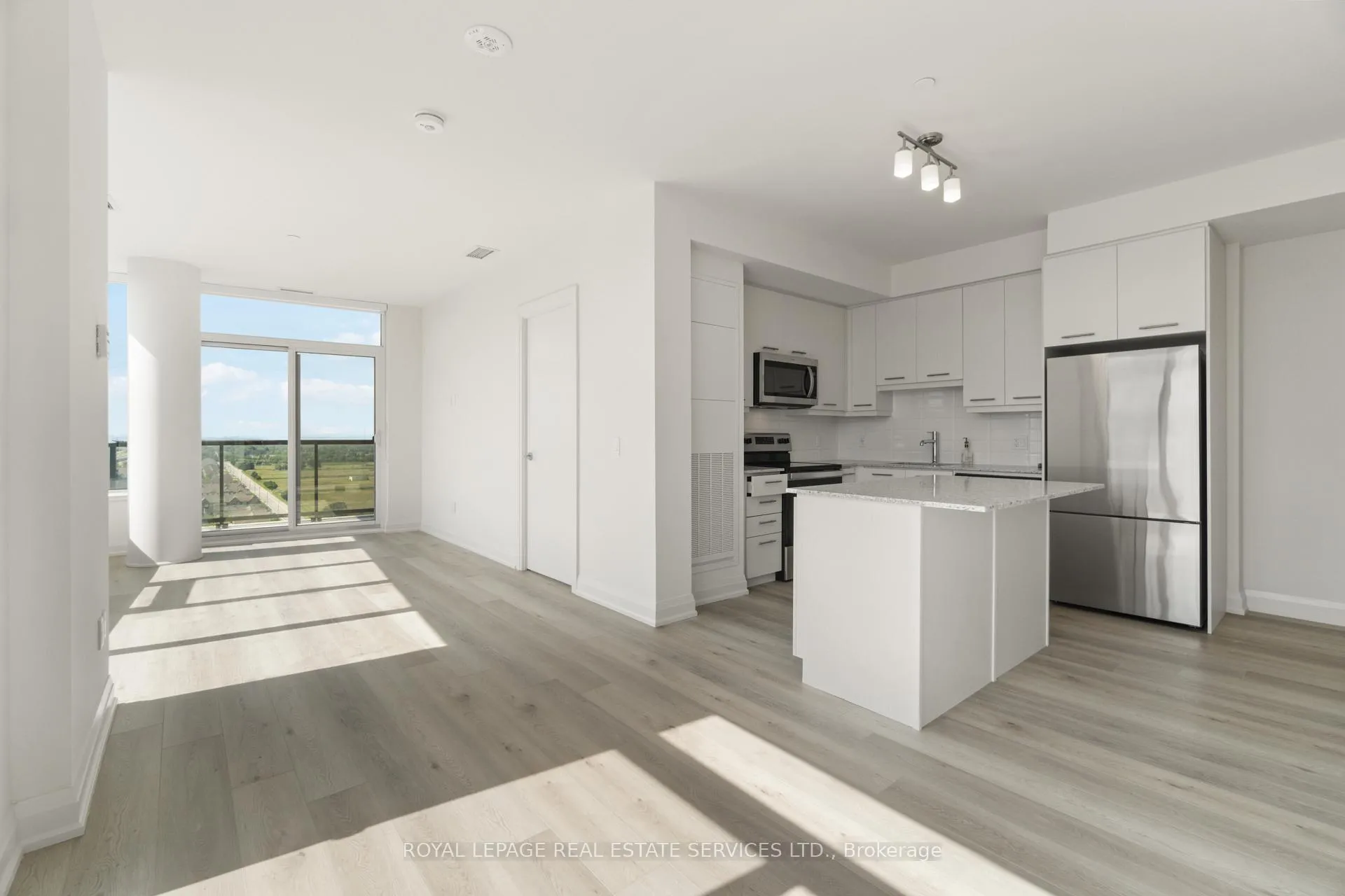 Photo 10 of Unit 1702, 385 Winston Road, Grimsby, Grimsby Beach — HOMEH