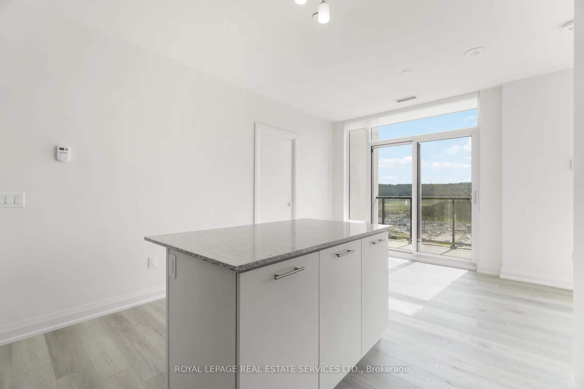 Photo 12 of Unit 1702, 385 Winston Road, Grimsby, Grimsby Beach — HOMEH