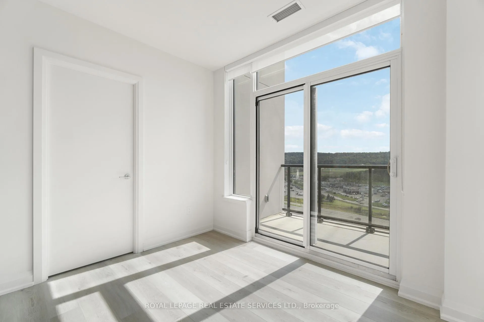 Photo 19 of Unit 1702, 385 Winston Road, Grimsby, Grimsby Beach — HOMEH