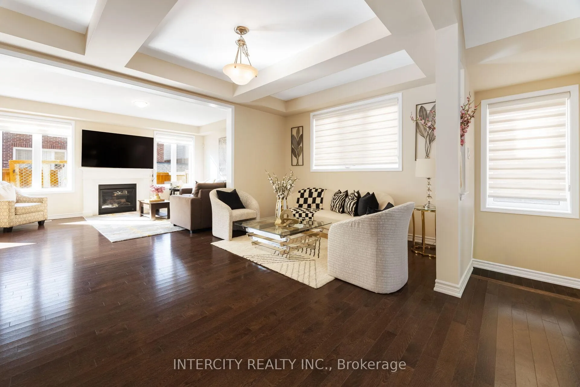Photo 10 of 19 Enford Crescent, Brampton, Northwest Brampton — HOMEH