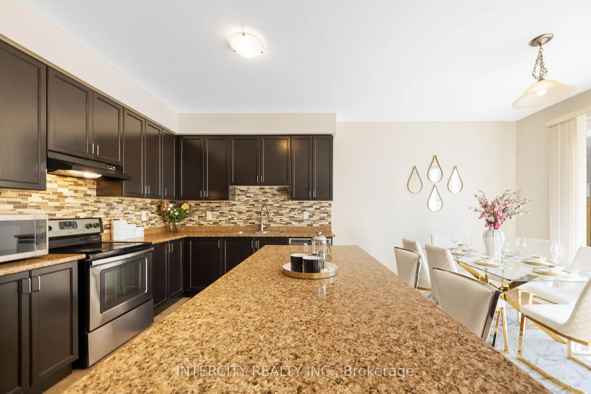 Photo 22 of 19 Enford Crescent, Brampton, Northwest Brampton — HOMEH